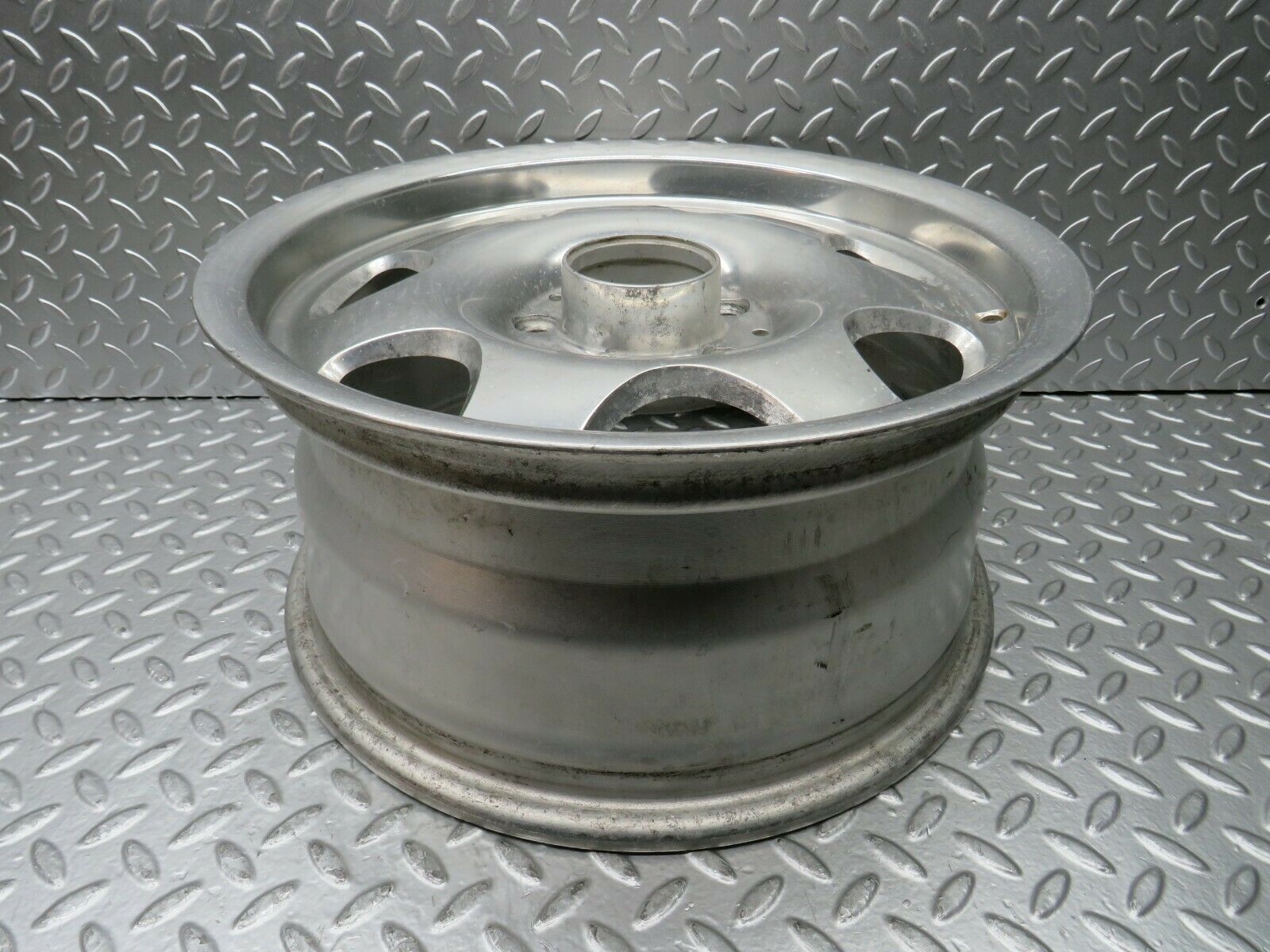 22844 Mercedes-Benz S123 280TE Alloy Wheel 7Jx15H2 ET37 1704010002