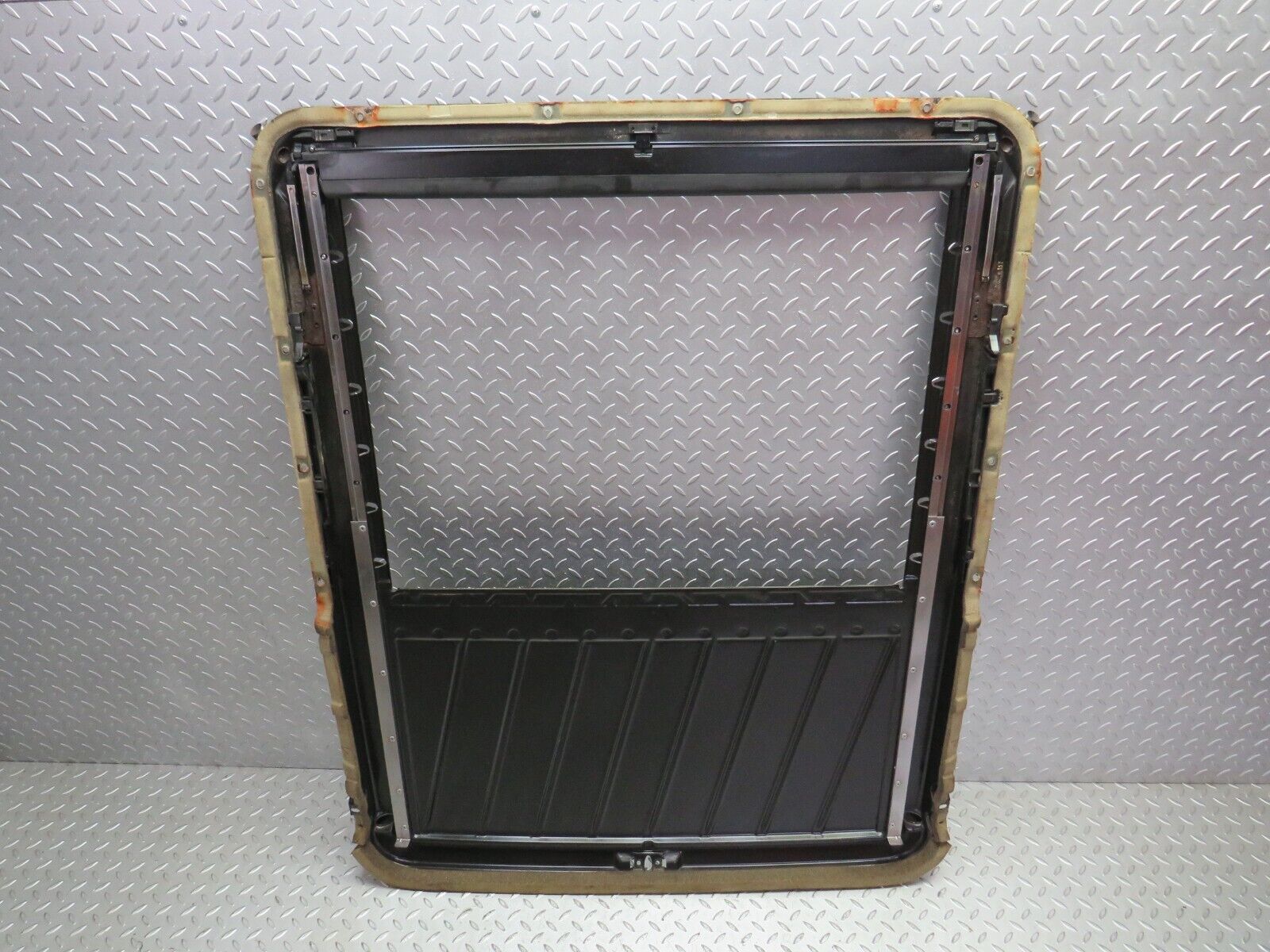 32578 Mercedes-Benz S124 300TE Wagon Power Sunroof Frame 2017800144