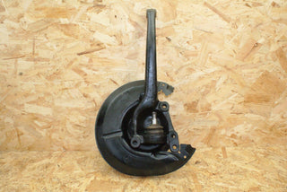 2335 Mercedes-Benz W123 280E Front Right Wheel Hub