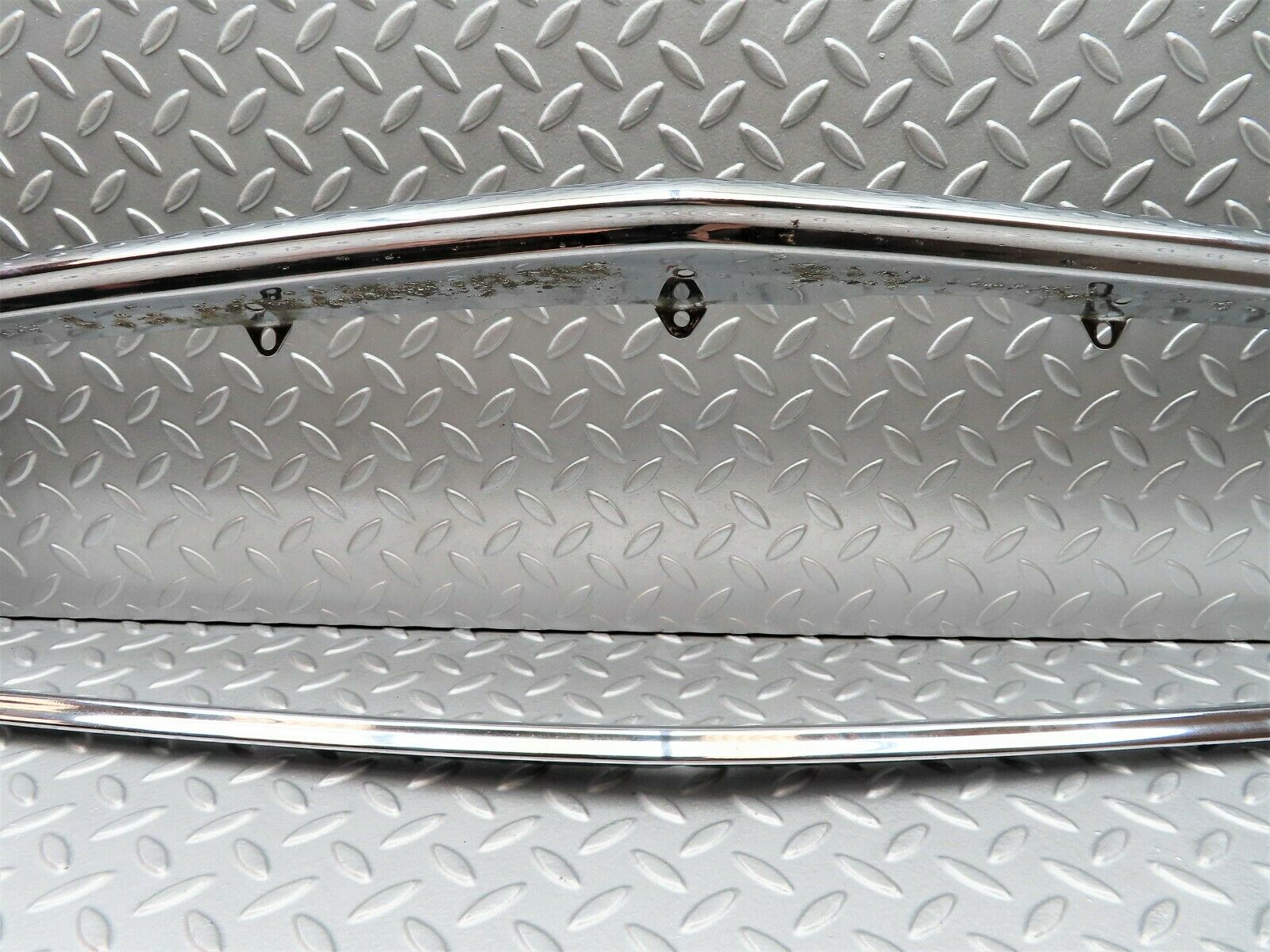 5067 Mercedes-Benz R107 350SL Coupe Bonnet Grill Chrome Frame