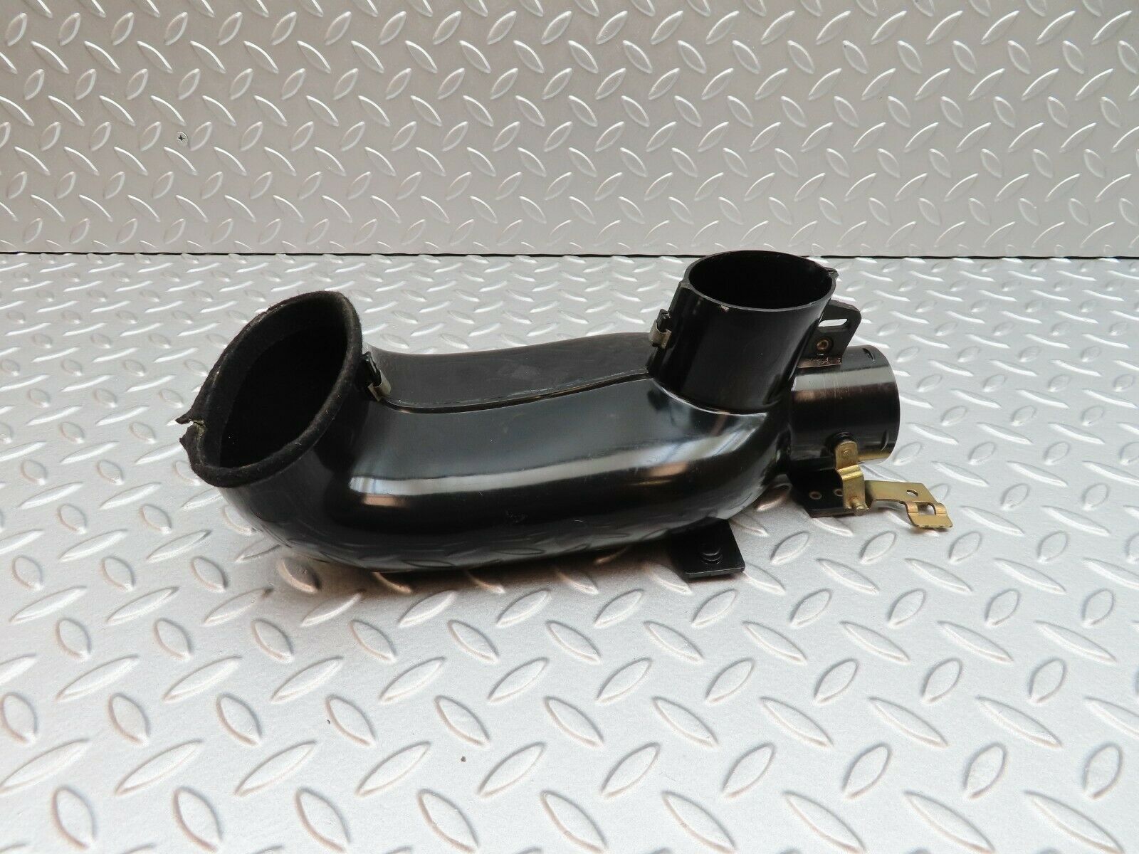 5001 Mercedes-Benz R107 350SL Coupe Heater Air Duct