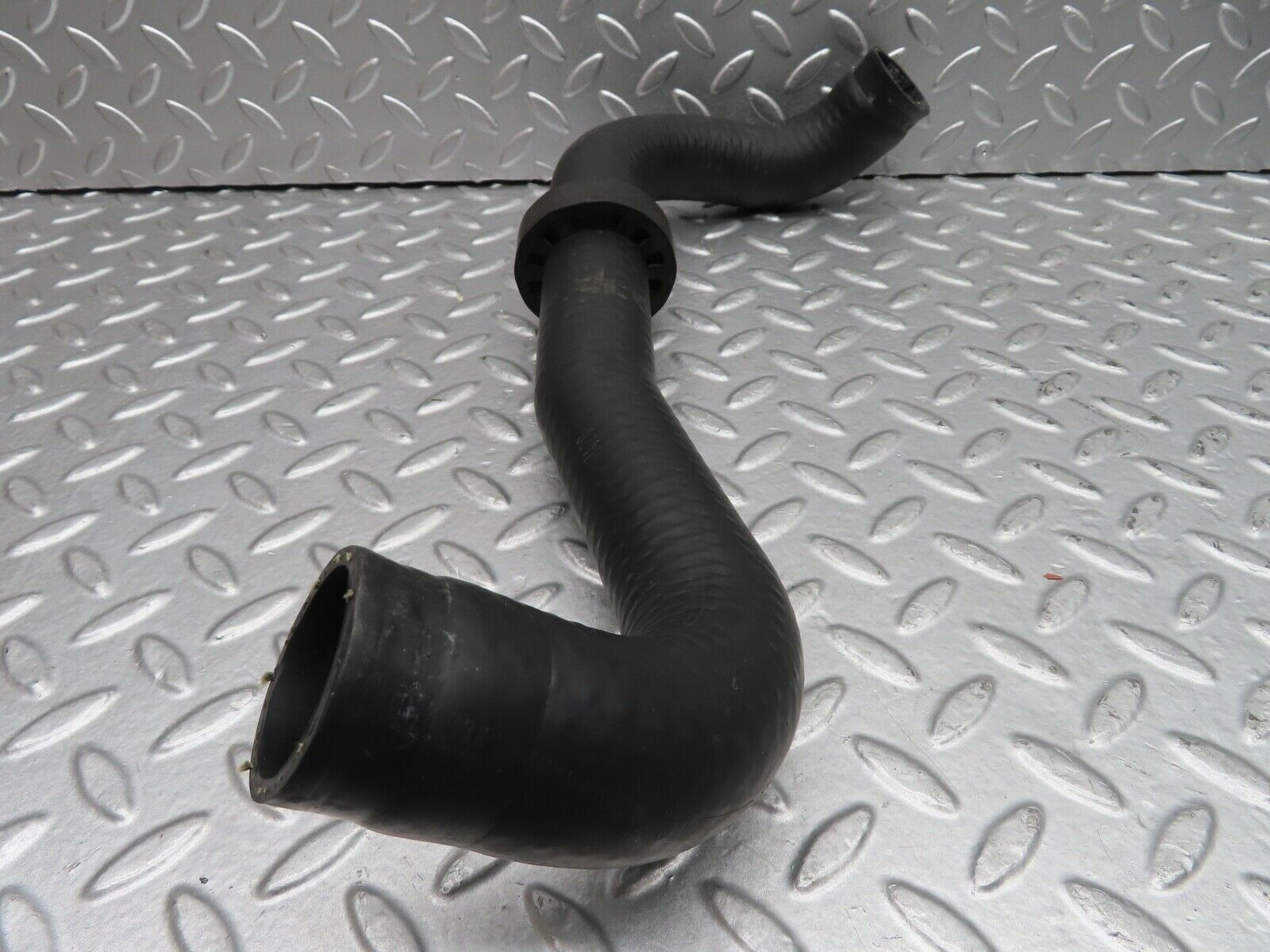 21132 Mercedes-Benz W123 230E Radiator Hose Pipe 1235012382