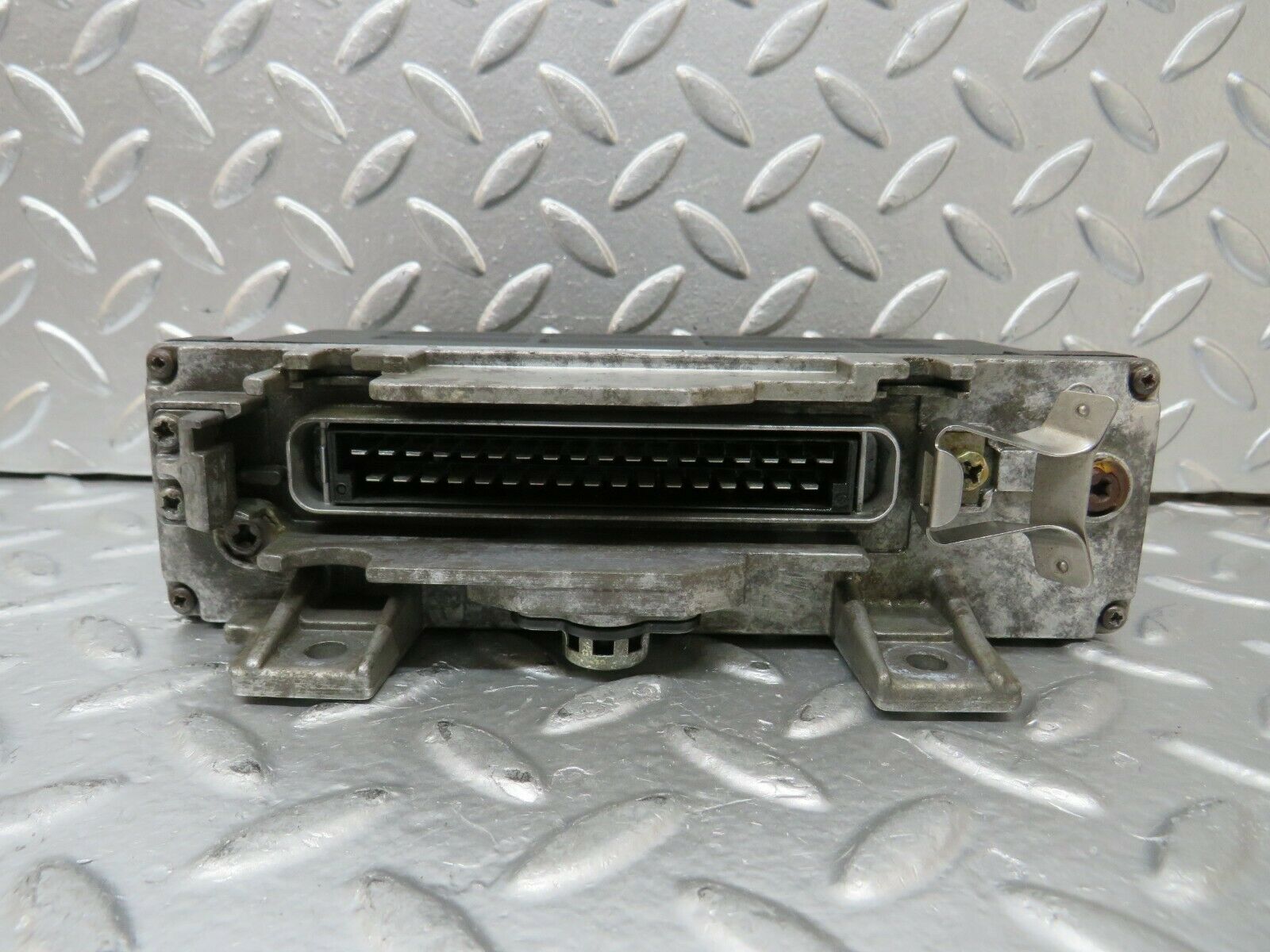 24339 Mercedes-Benz S124 220TE Wagon ABS Control Unit ECU Bosch 0055455132