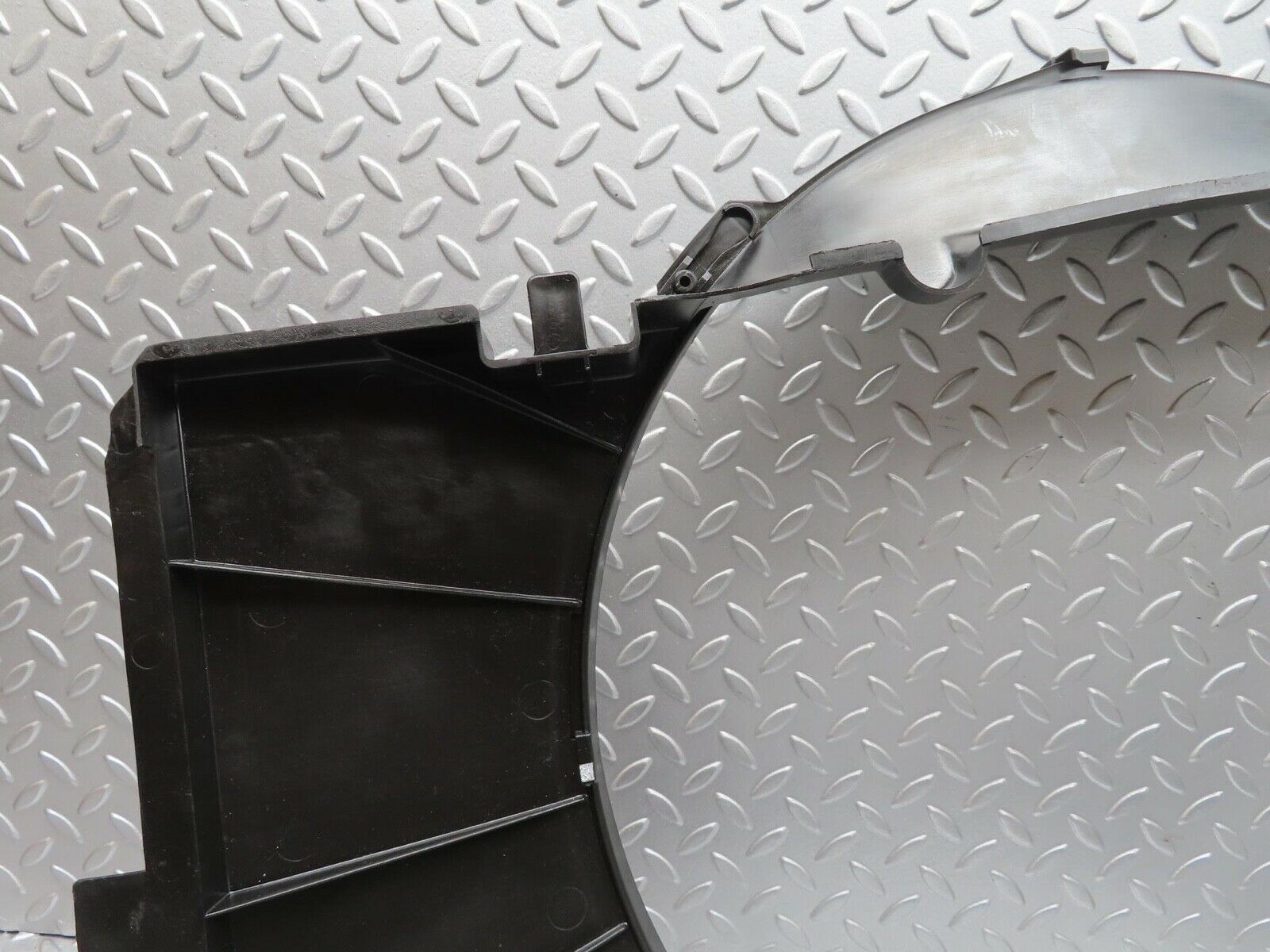 12037 Mercedes-Benz R129 300SL Coupe Radiator Fan Shroud 1295050055