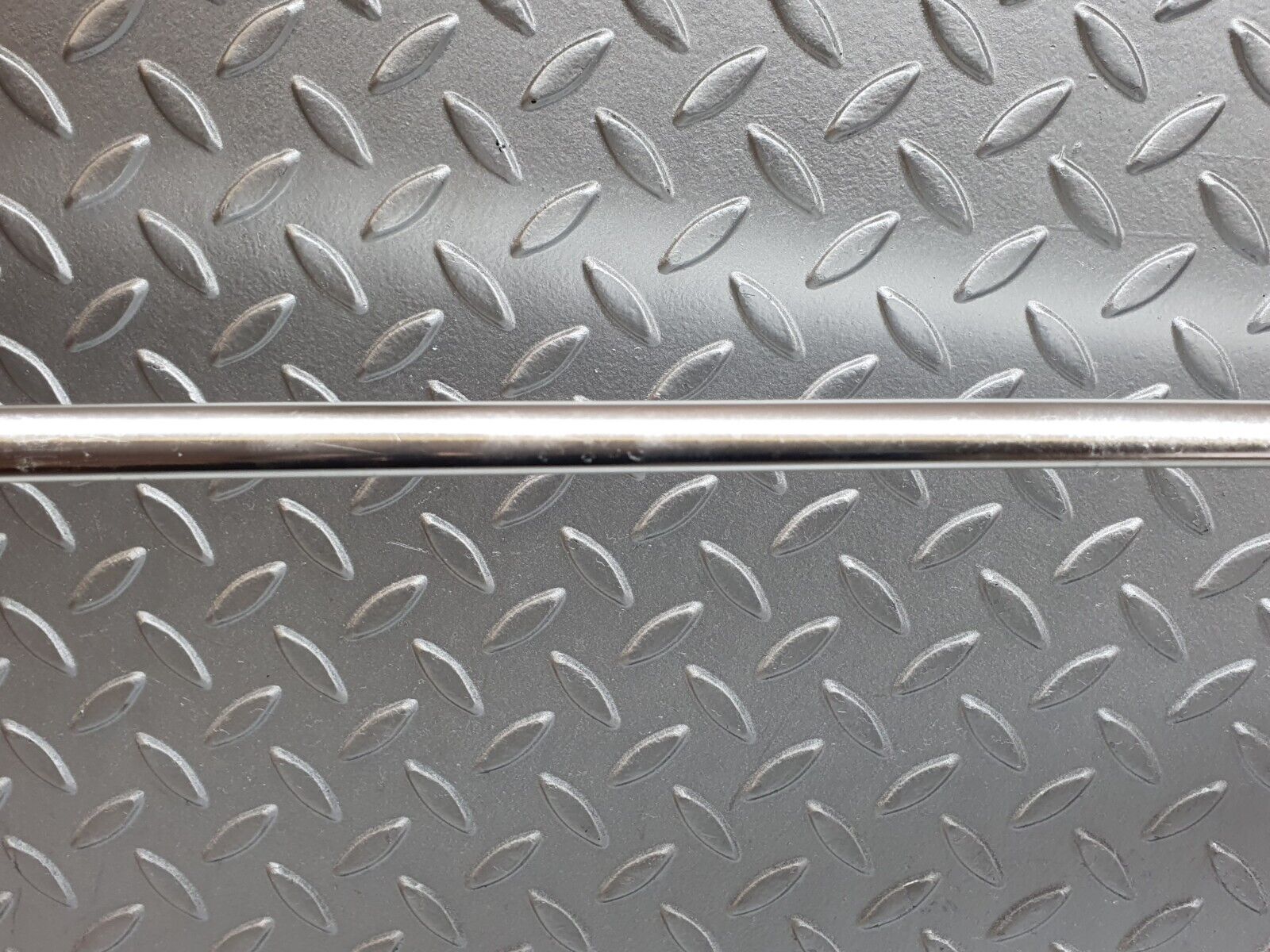 41261 Mercedes-Benz W126 300SE Roof Chrome Trim Right Side