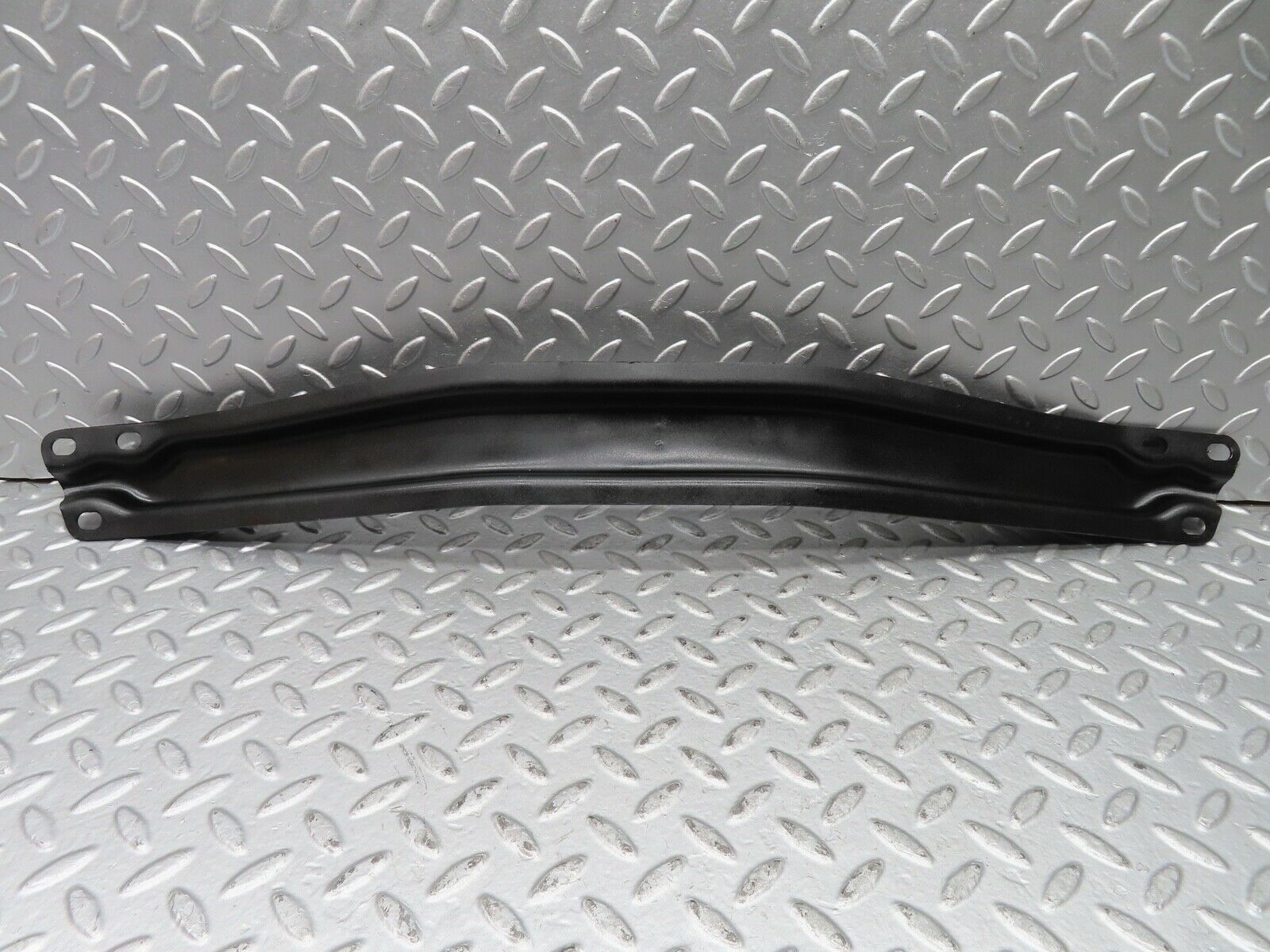 21530 Mercedes-Benz W126 300SE Engine Bracket Support