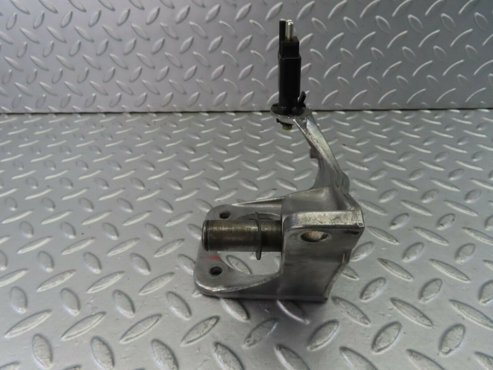 9312 Mercedes-Benz C124 300CE Coupe Brake Pedal Bracket 1242900519