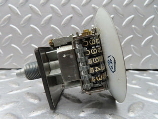 18984 Mercedes-Benz W121 190b Ponton Speedometer VDO 1215420101