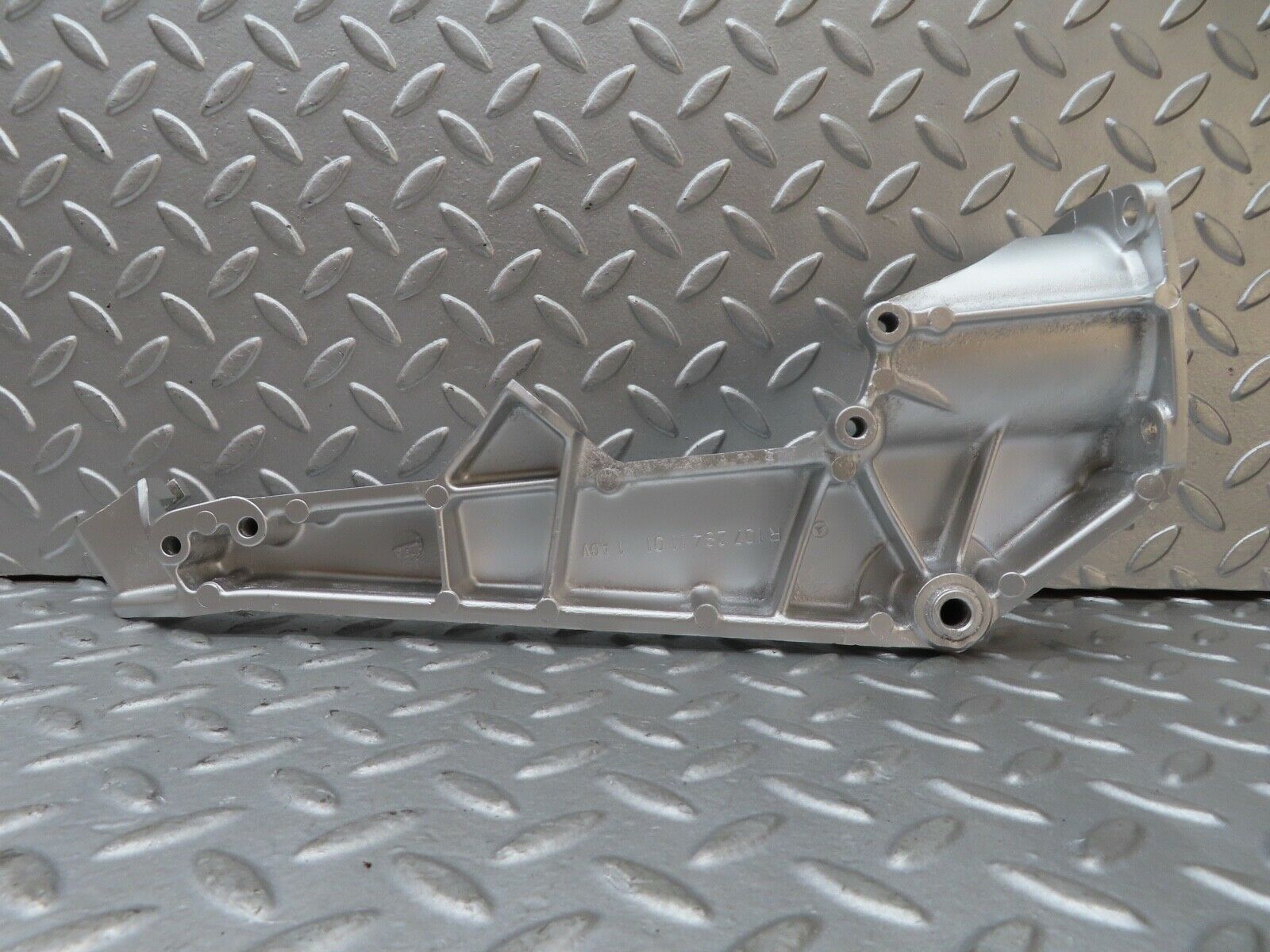 17649 Mercedes-Benz W116 450SEL Brake Pedal Bracket 1072941101
