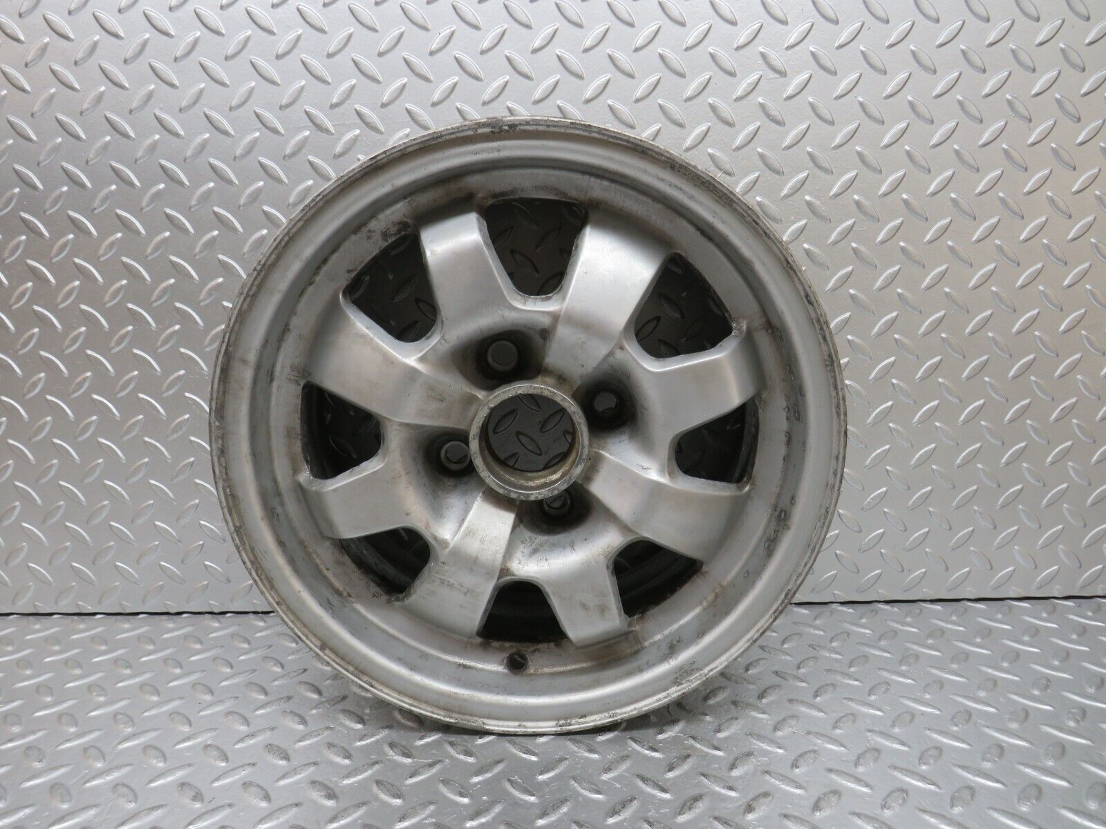 30198 Porsche 924 Alloy Wheel 6Jx14H2 477601031