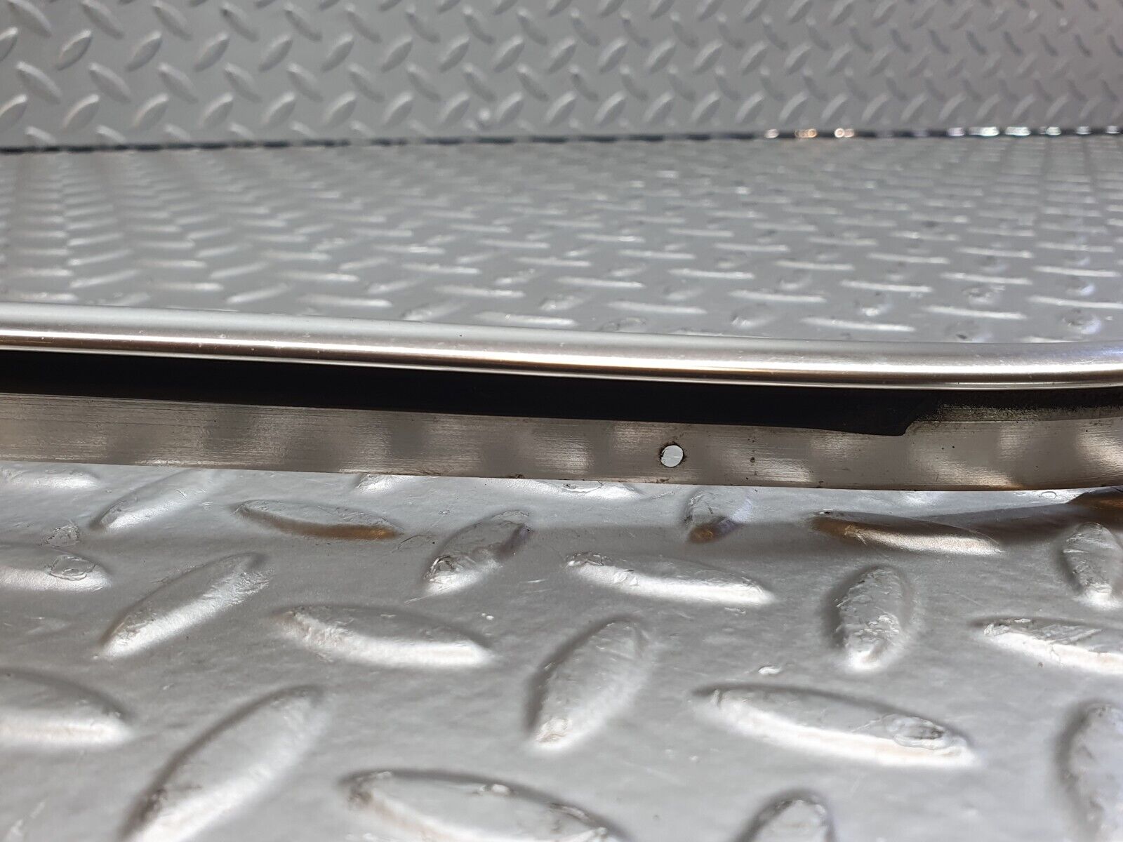 41261 Mercedes-Benz W126 300SE Roof Chrome Trim Right Side