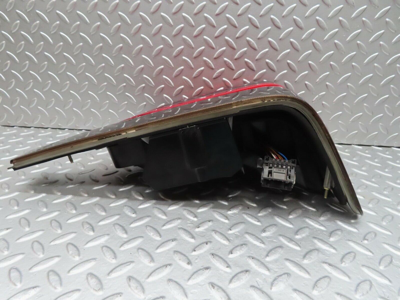 14913 Mercedes-Benz W140 S320 Tail Light Right Side