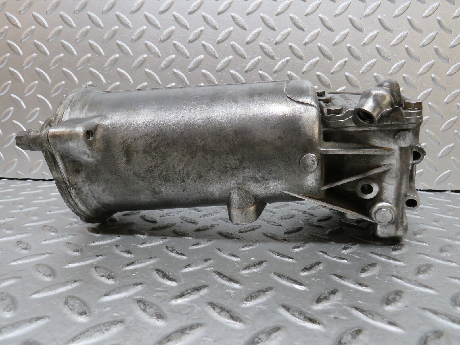 28480 Mercedes-Benz S123 240D Wagon Oil Filter Housing 6151840102