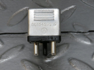 33597 Mercedes-Benz W201 190E 2.0L Multi Purpose Relay 0015420219