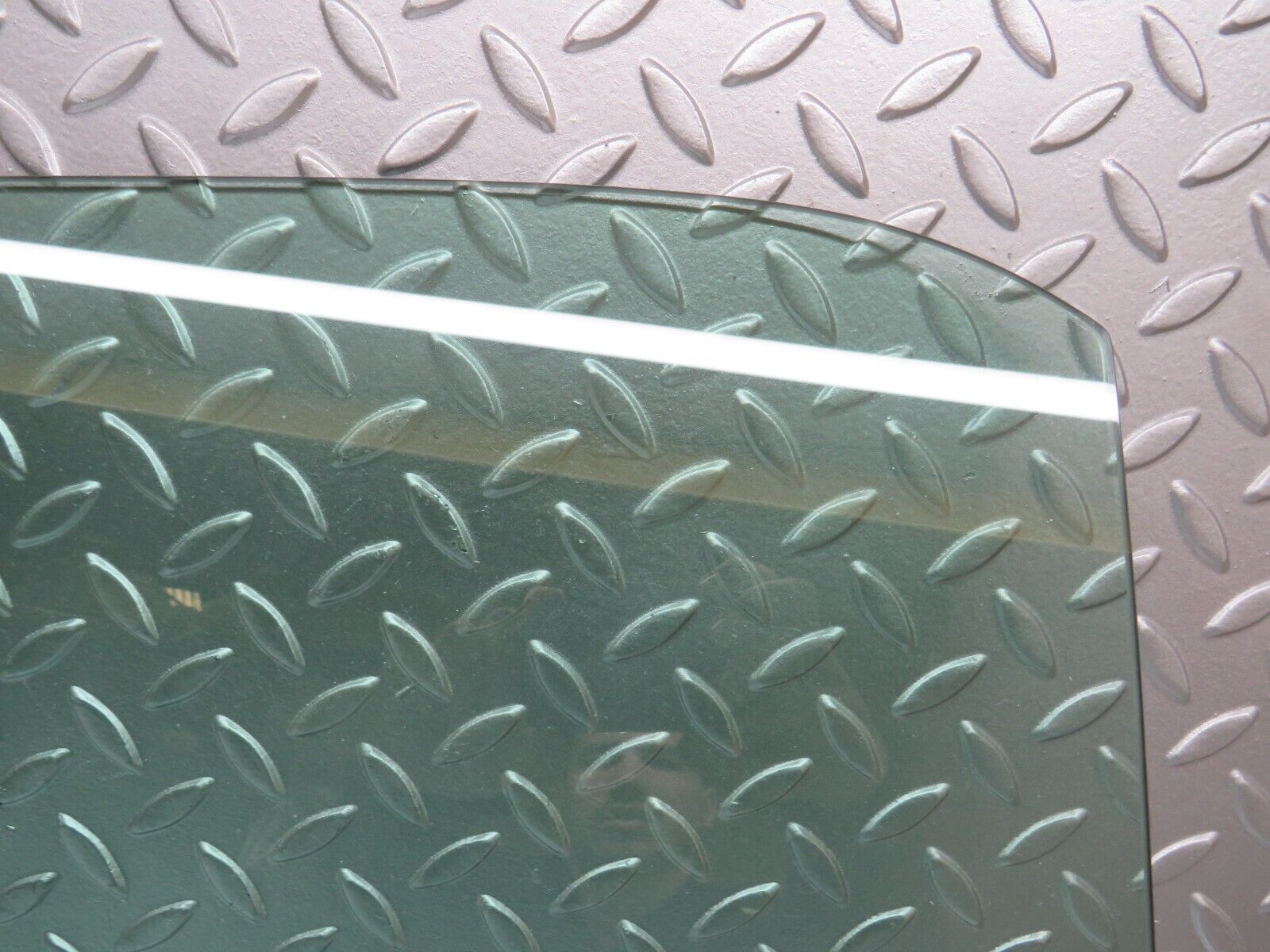 25643 Mercedes-Benz W124 280E Rear Left Door Window Glass