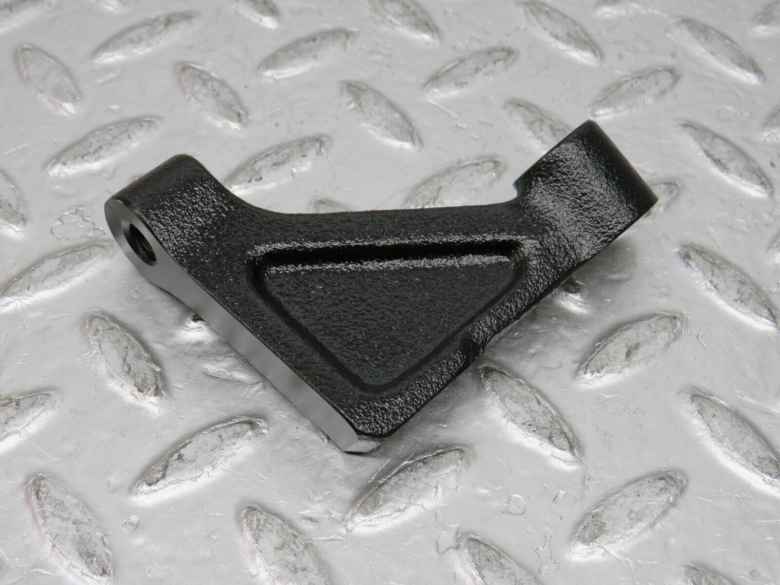 0263 Mercedes-Benz W116 350SE  Engine Mount Bracket 1160110995