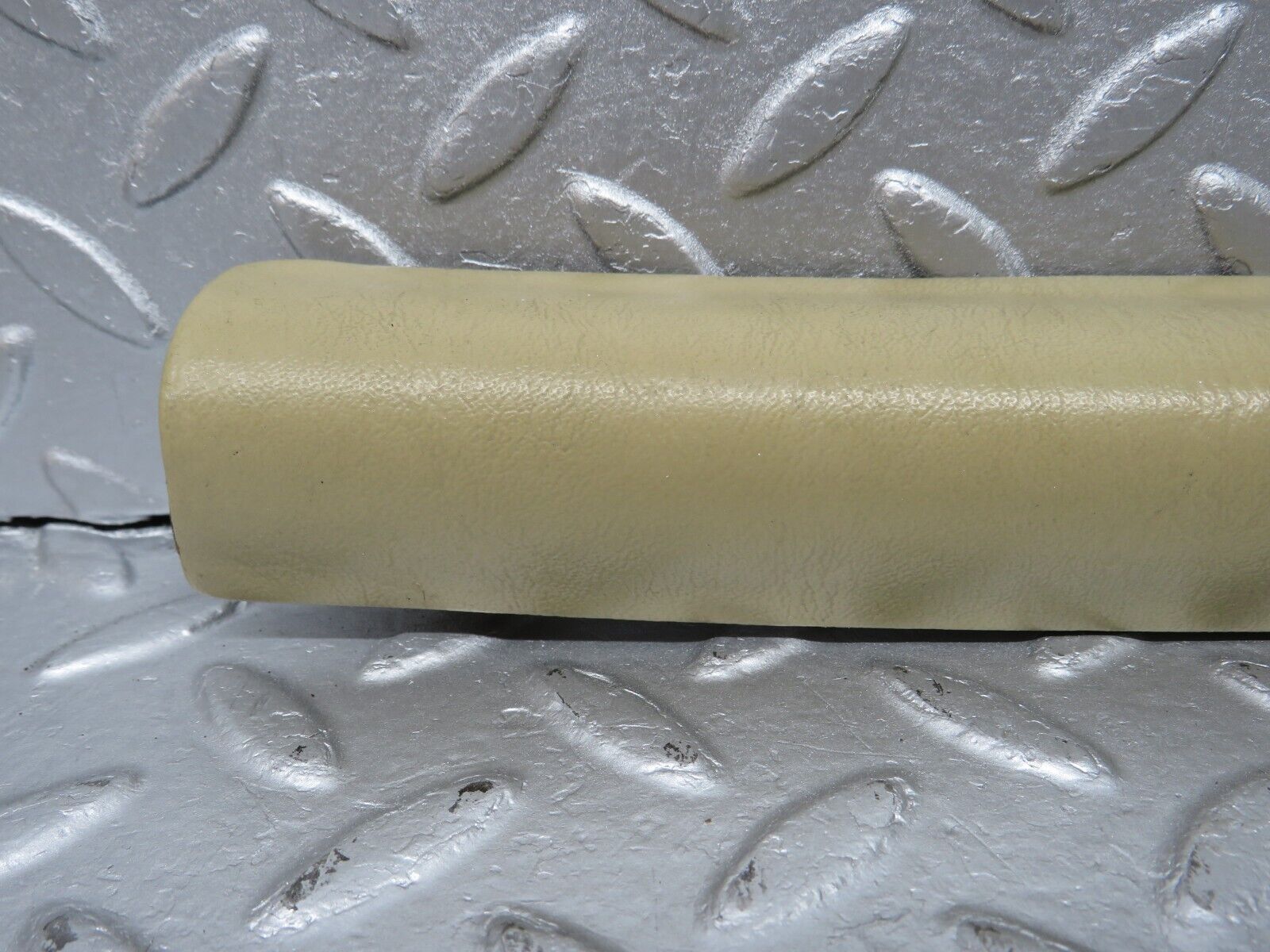40193 Mercedes-Benz R107 Hard Top B Pillar Trim Left Side Beige