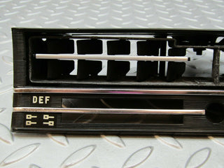 W115 dashboard centre air vent used OEM