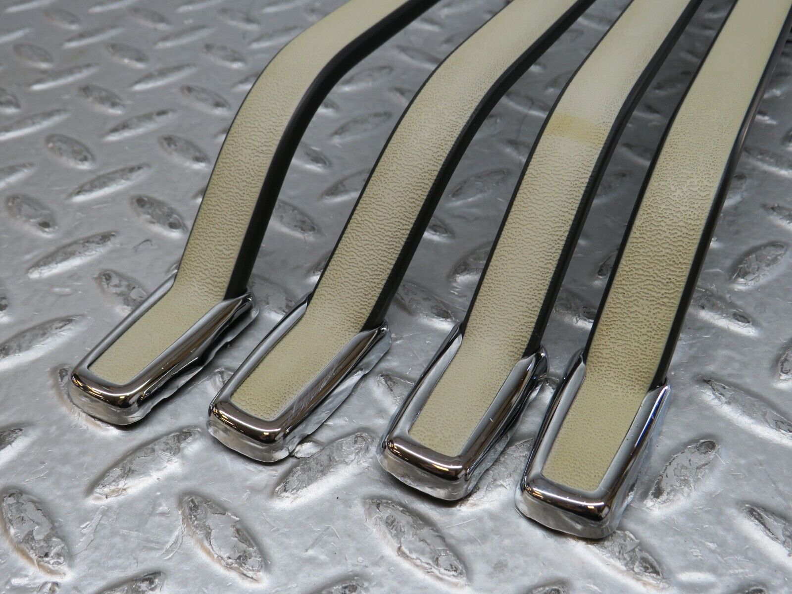 37402 Mercedes-Benz W109 300SEL Interior Roof Grab Handle Set