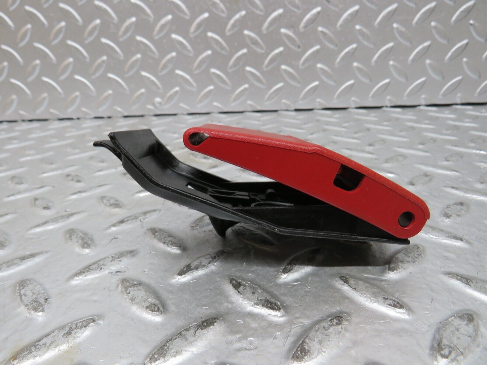 27577 Mercedes-Benz S124 300TE Wagon Hood Opener Bonnet Opener Release