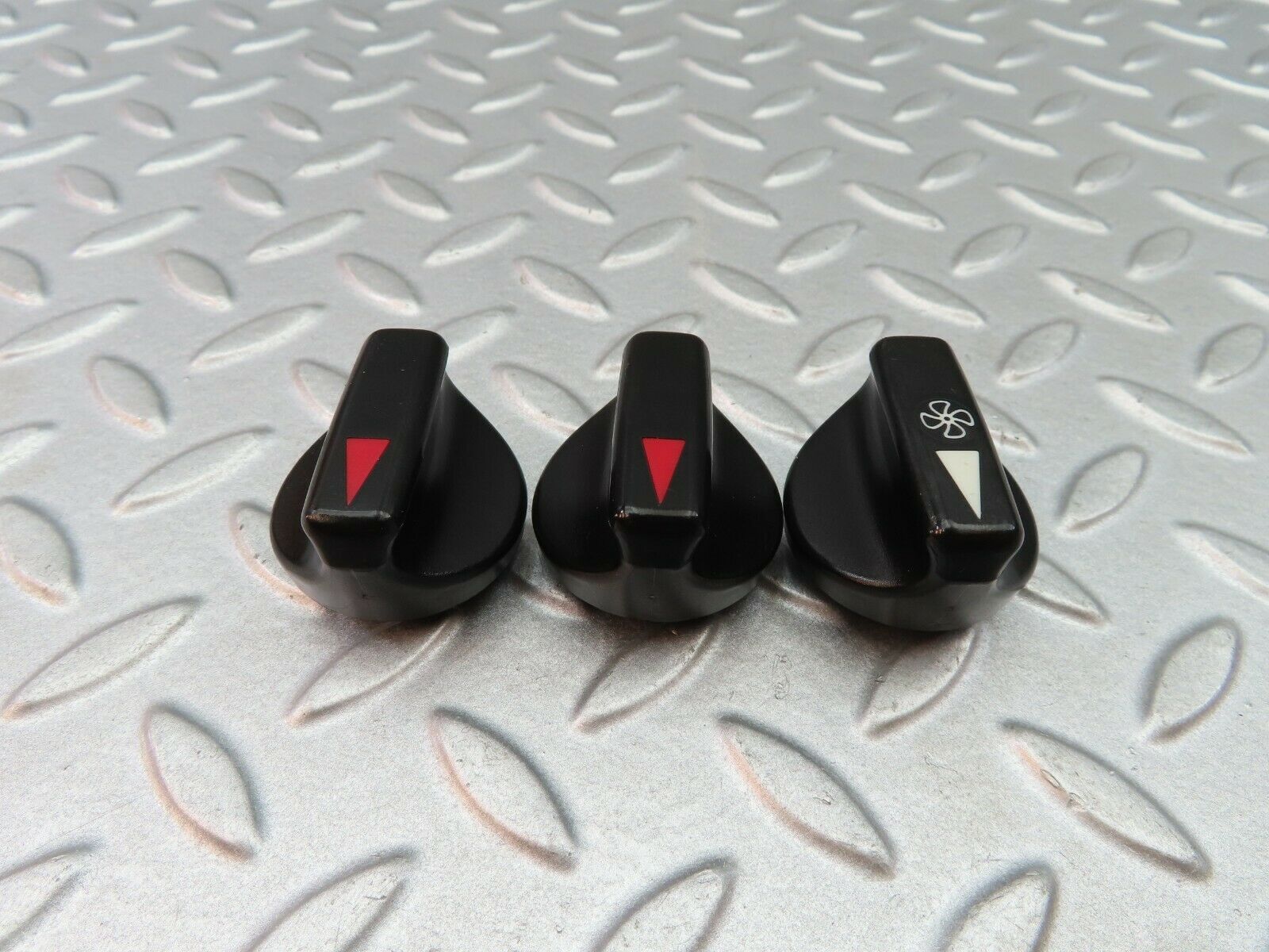 4936 Mercedes-Benz W123 200 Heater Blower Switch Button Set