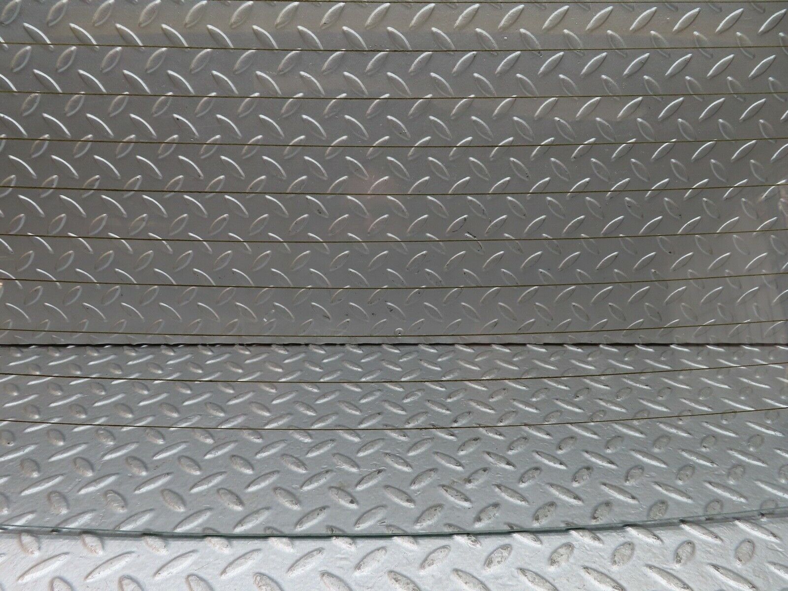 19203 Mercedes-Benz W123 300D Rear Heated Windscreen Glass