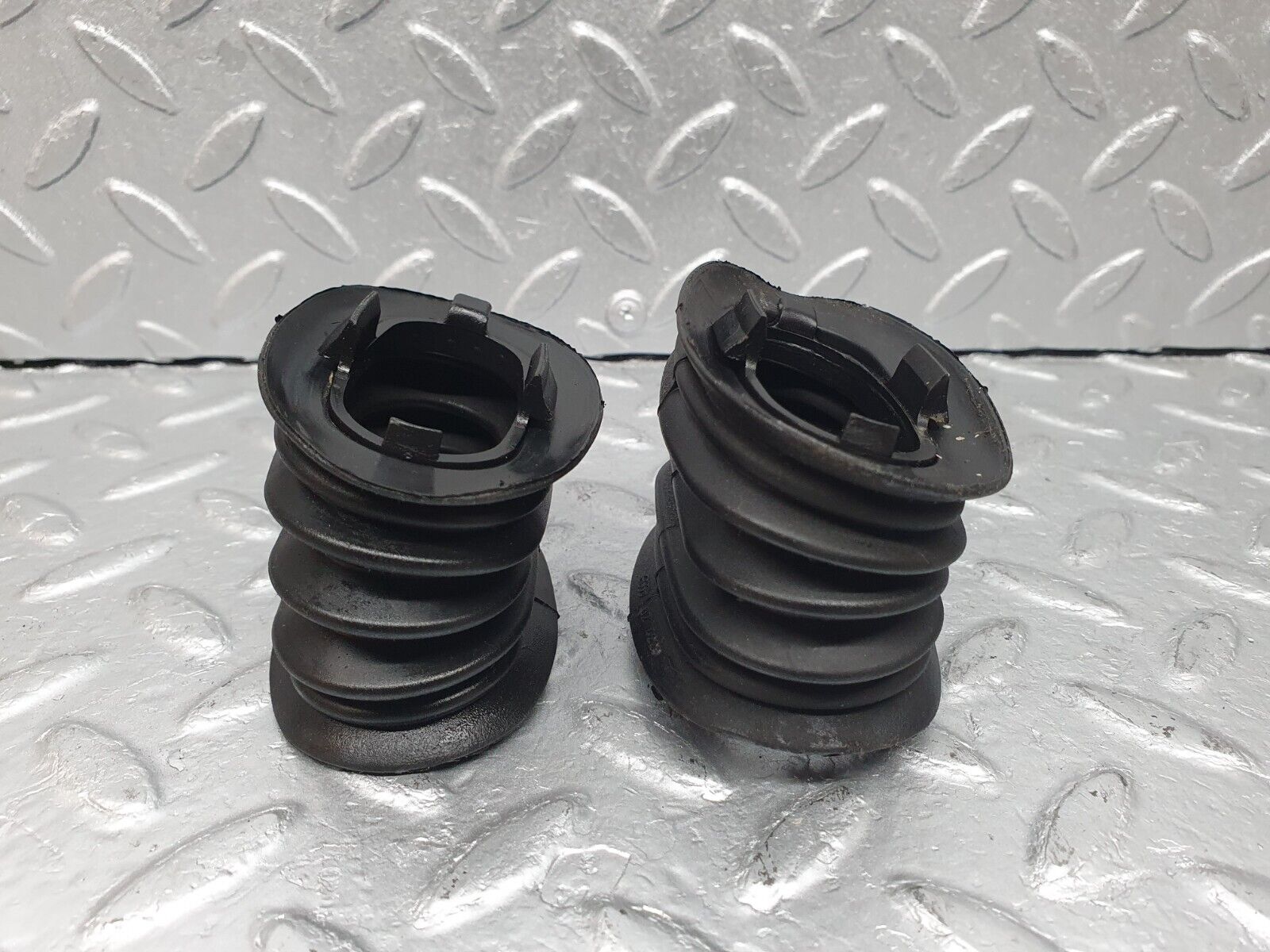 41029 Mercedes-Benz W126 300SE Front Door Wire Protector Rubber  1248210197