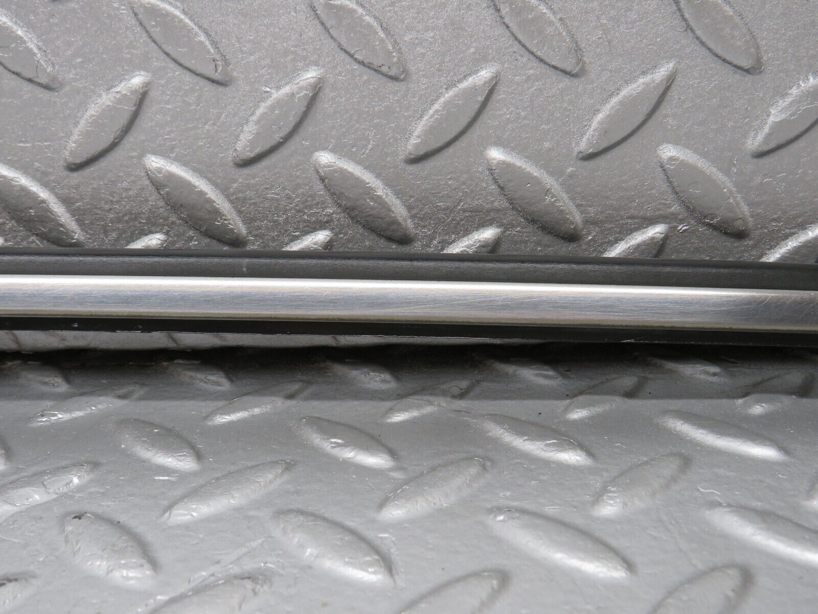 40637 Mercedes-Benz W123 300D Trunk Boot Lid Chrome Moulding Trim
