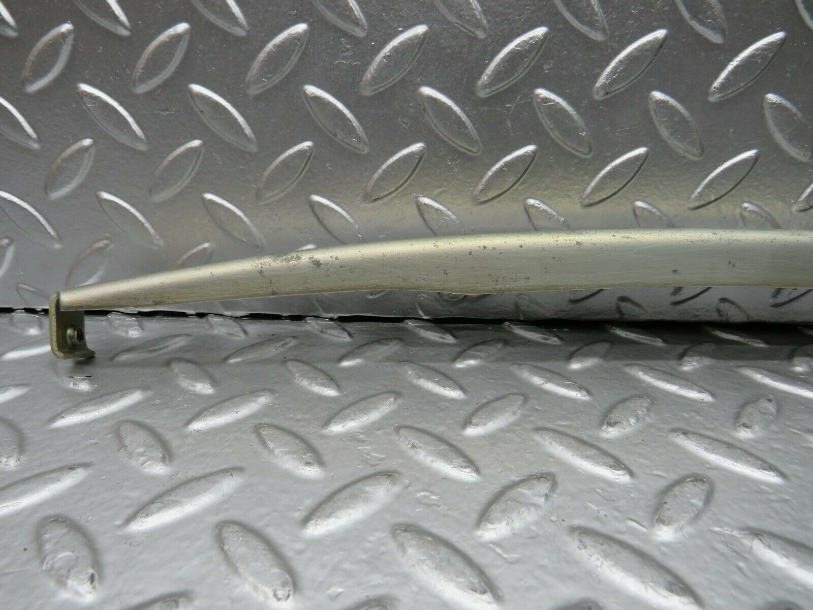 22531 Mercedes-Benz C124 E220 Coupe Right Door Window Channel