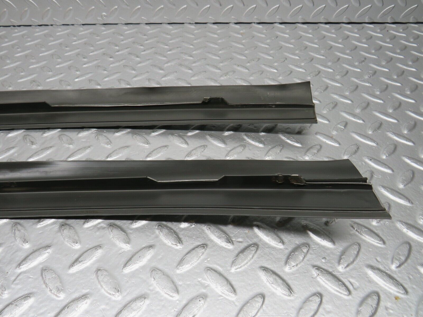 32587 Mercedes-Benz S124 300TE Wagon Windscreen Lower Moulding Trim Pair