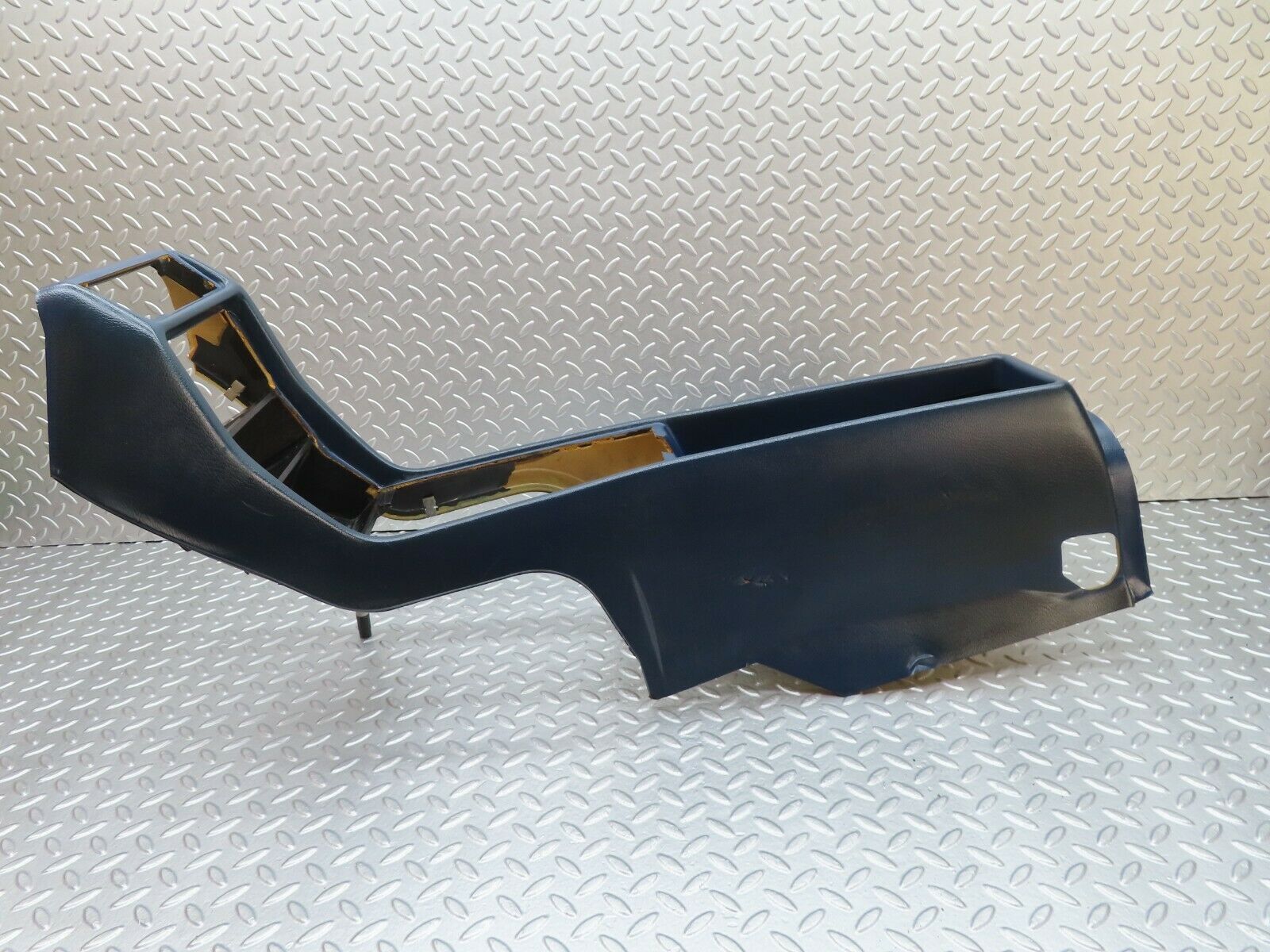 18016 Mercedes-Benz W123 200 Centre Console Blue