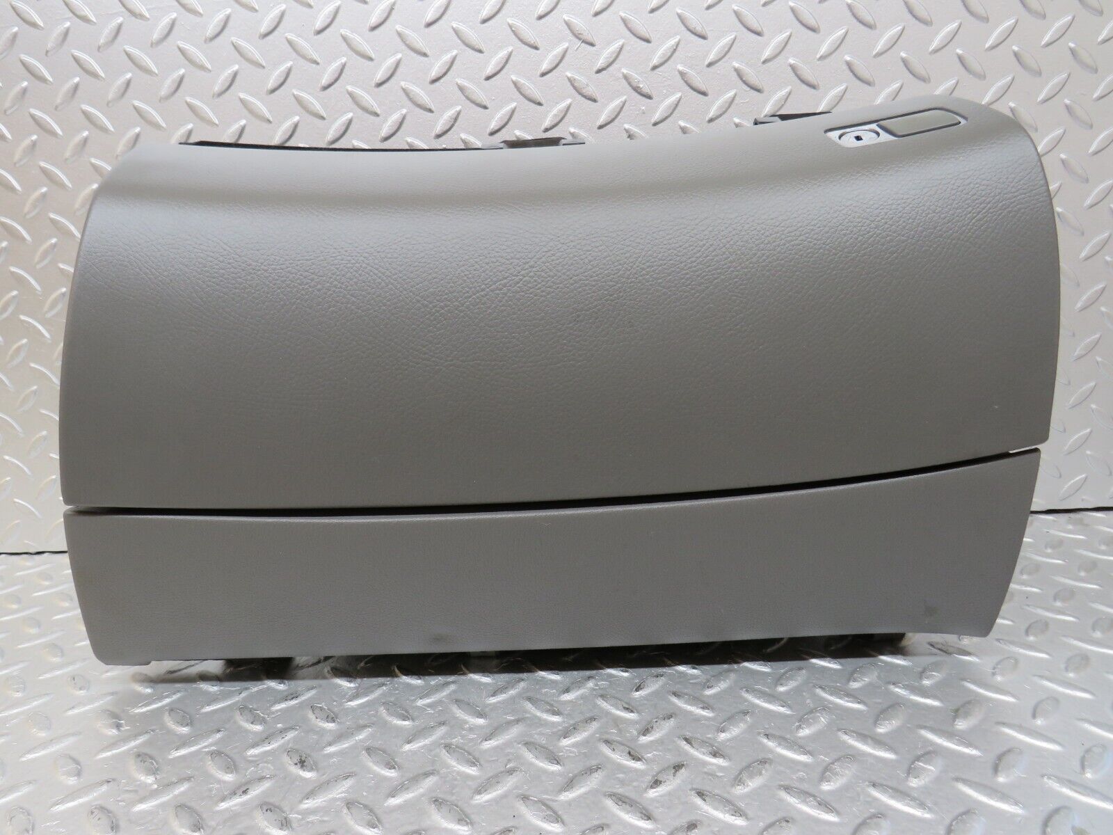 35201 Mercedes-Benz W221 Glove Box No Key
