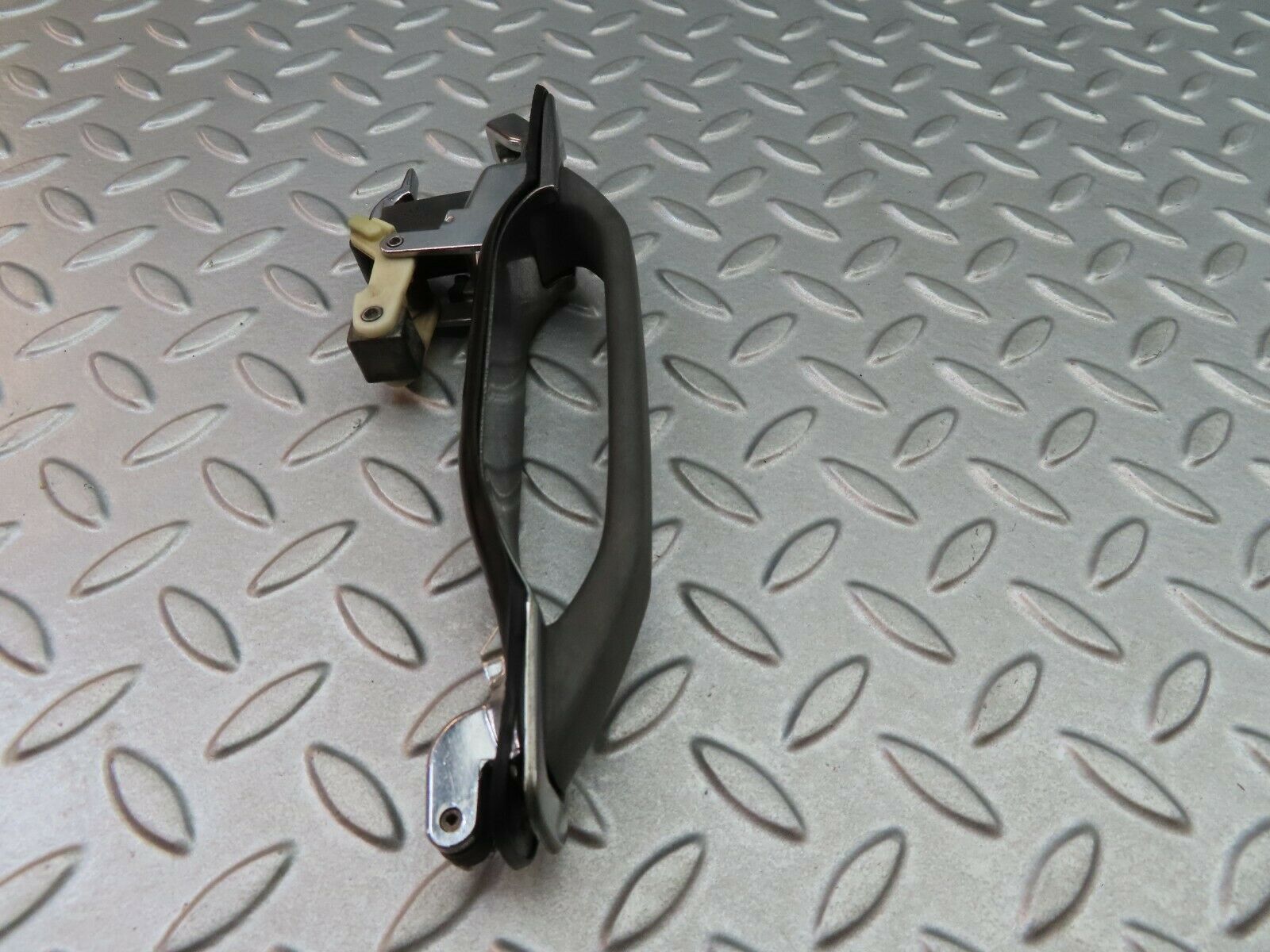 6077 Mercedes-Benz W126 380SE Exterior Door Handle Rear Right 1267600059