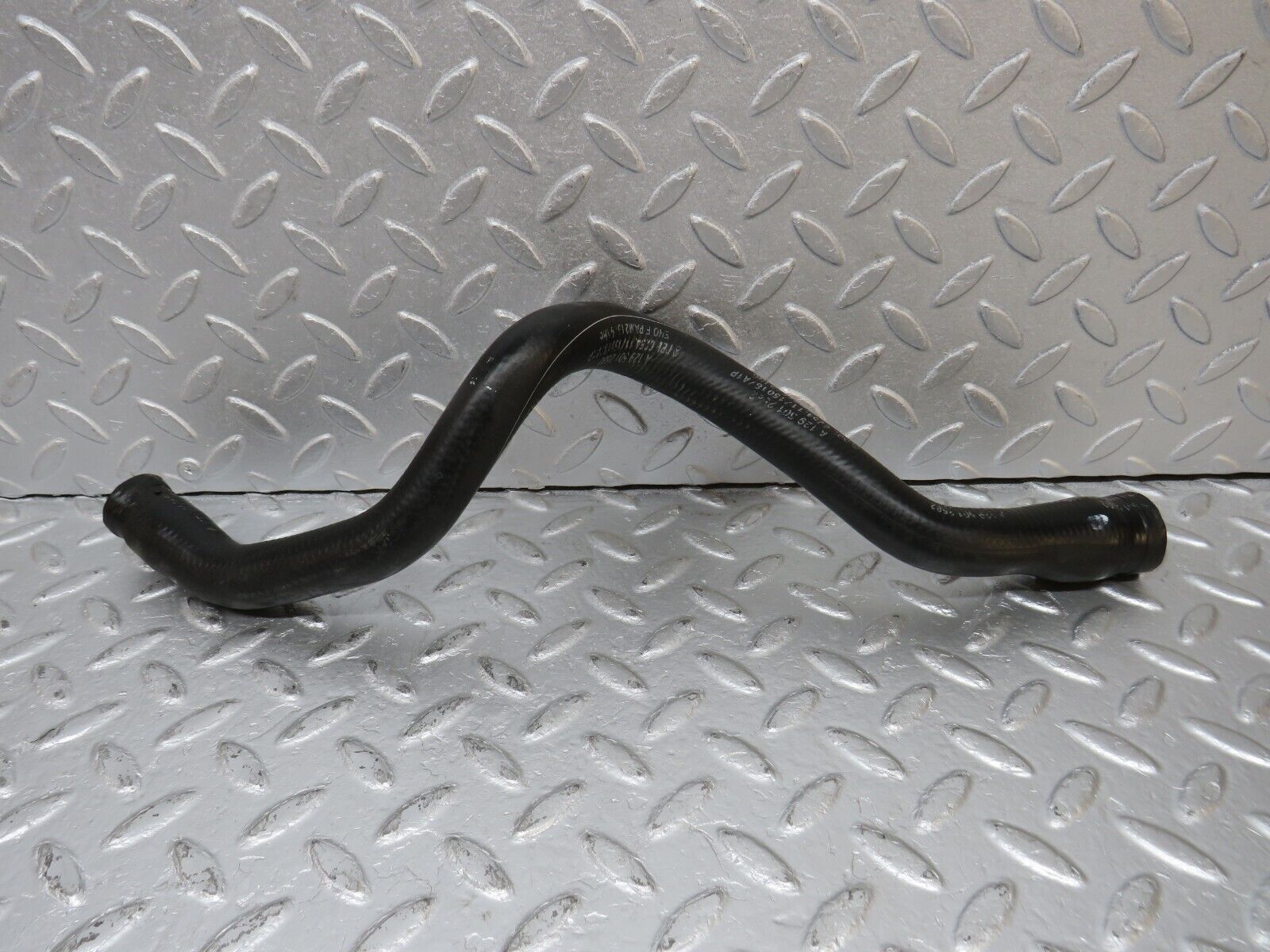 39690 Mercedes-Benz R129 320SL Coupe Radiator Lower Hose Pipe 1295012582