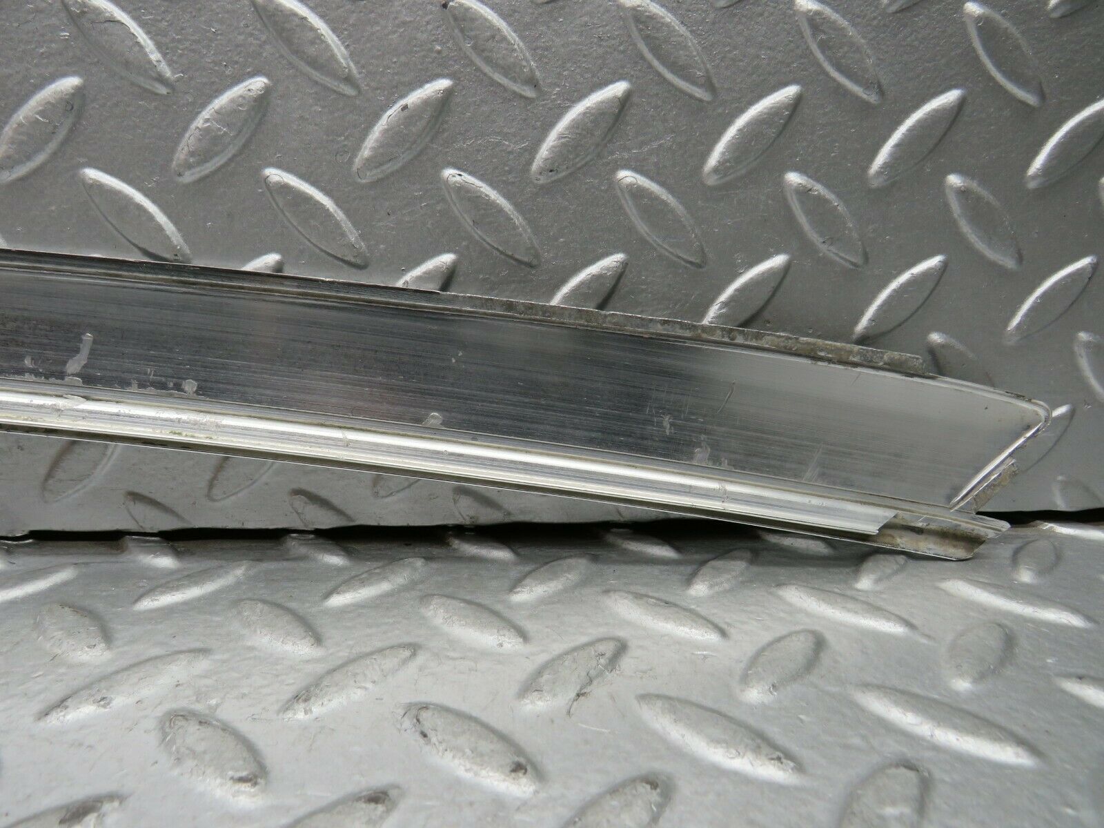 22018 Mercedes-Benz S123 280TE D Pillar Exterior Chrome Trim Right Side