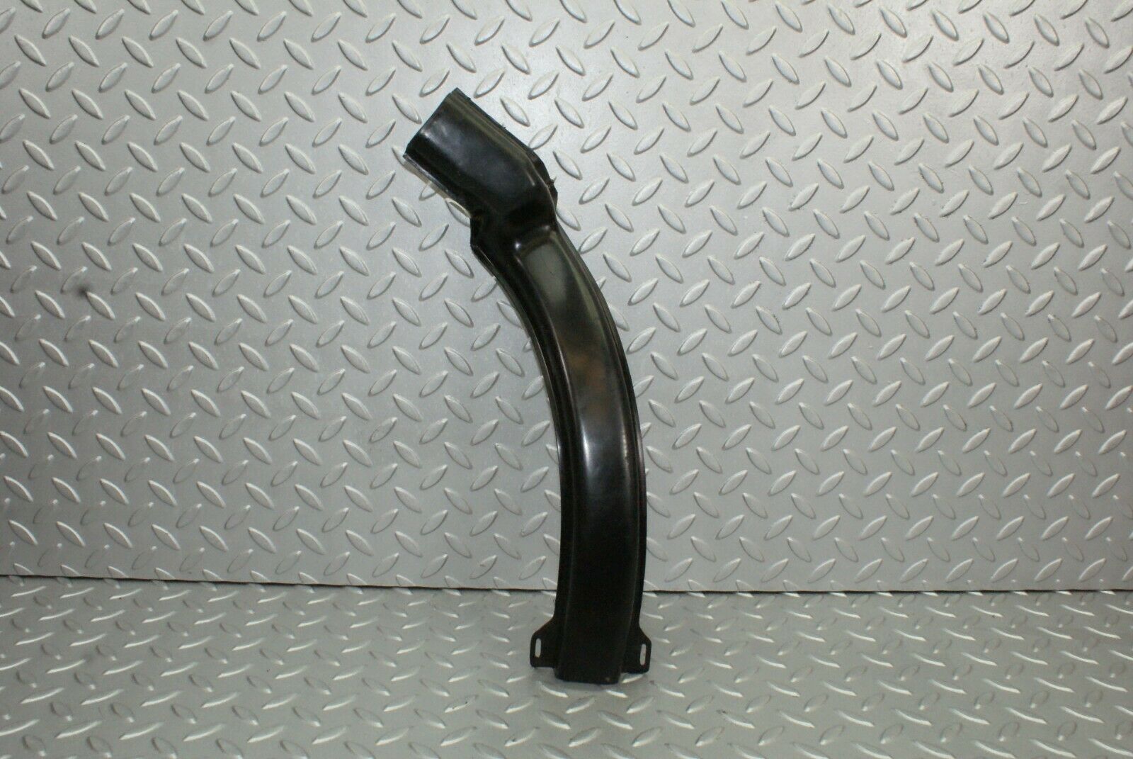 2521 Mercedes-Benz W116 350SE Rear Right Cable Cover 1168210436