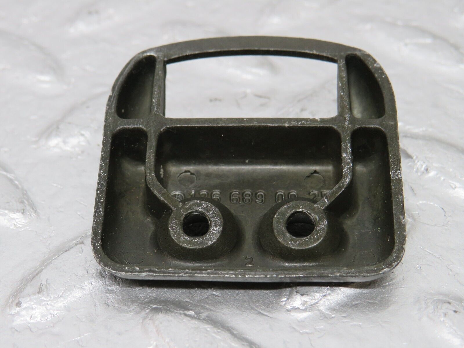 34643 Mercedes-Benz C126 380SEC Coupe Glove Box Door Lock Latch 1266890025