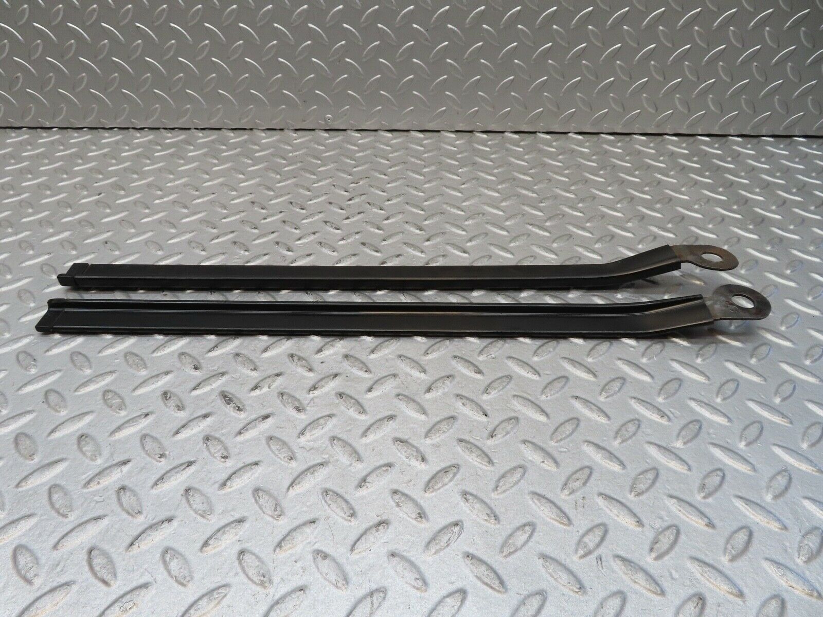 16859 Mercedes-Benz C123 280CE Coupe Seat Belt Runner