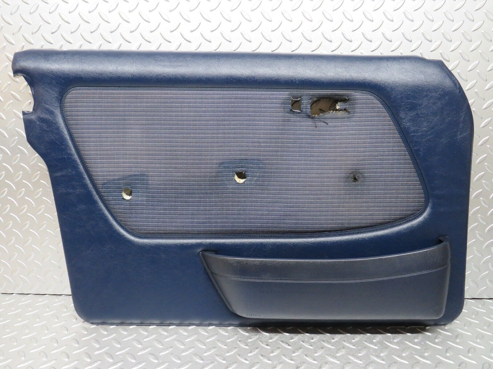 26765 Mercedes-Benz W123 240D Front Left Door Card Blue