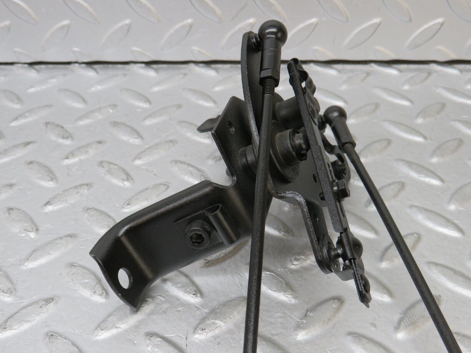 36361 Mercedes-Benz W126 420SE Accelerator Throttle Linkage