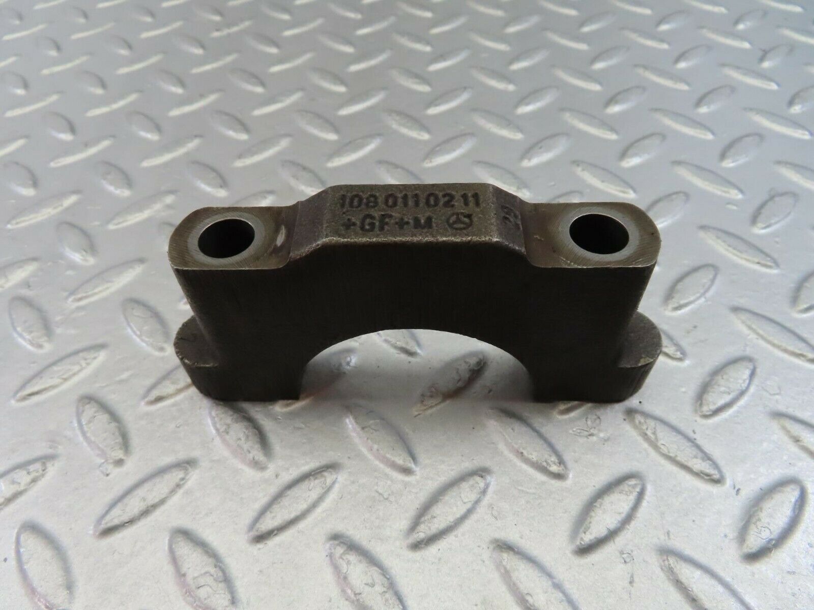 9878 Mercedes-Benz C123 280CE Coupe Crankshaft Bearing Holder Block 1080110211