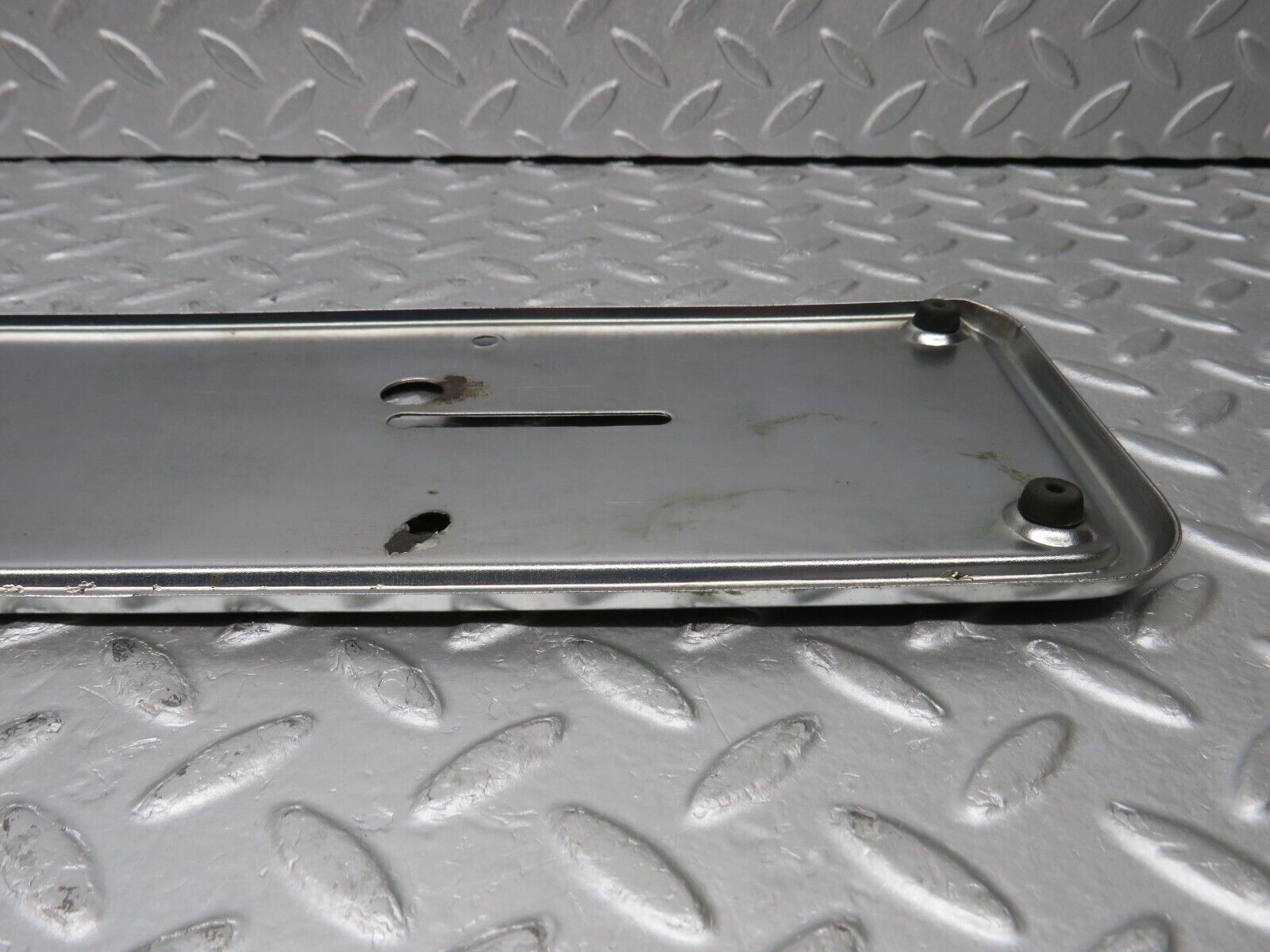 38162 Mercedes-Benz A124 320E Cabriolet Rear number Plate Holder