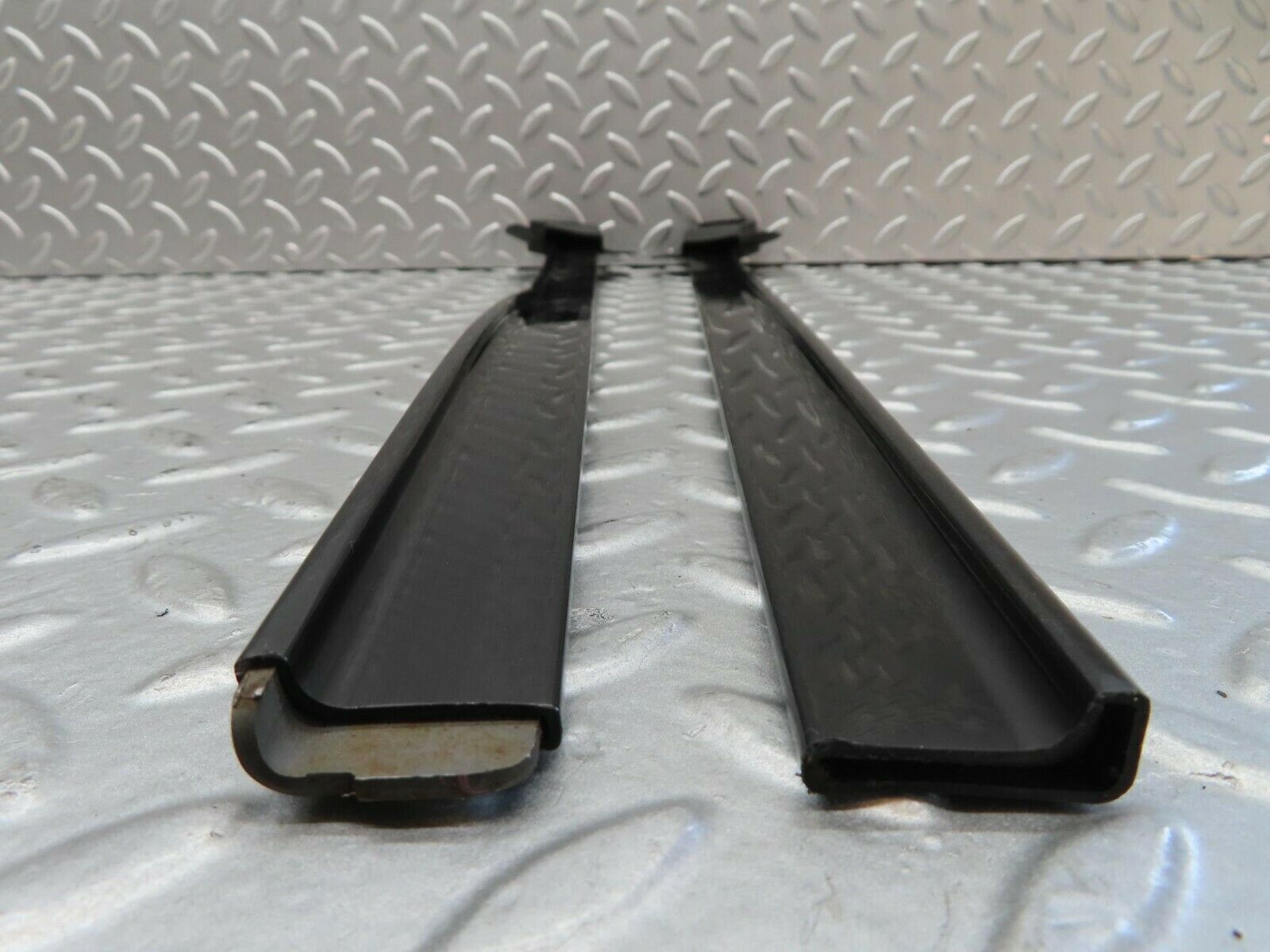 15463 Mercedes-Benz W123 230E Right Seat Belt Runner With Cover 1239192620