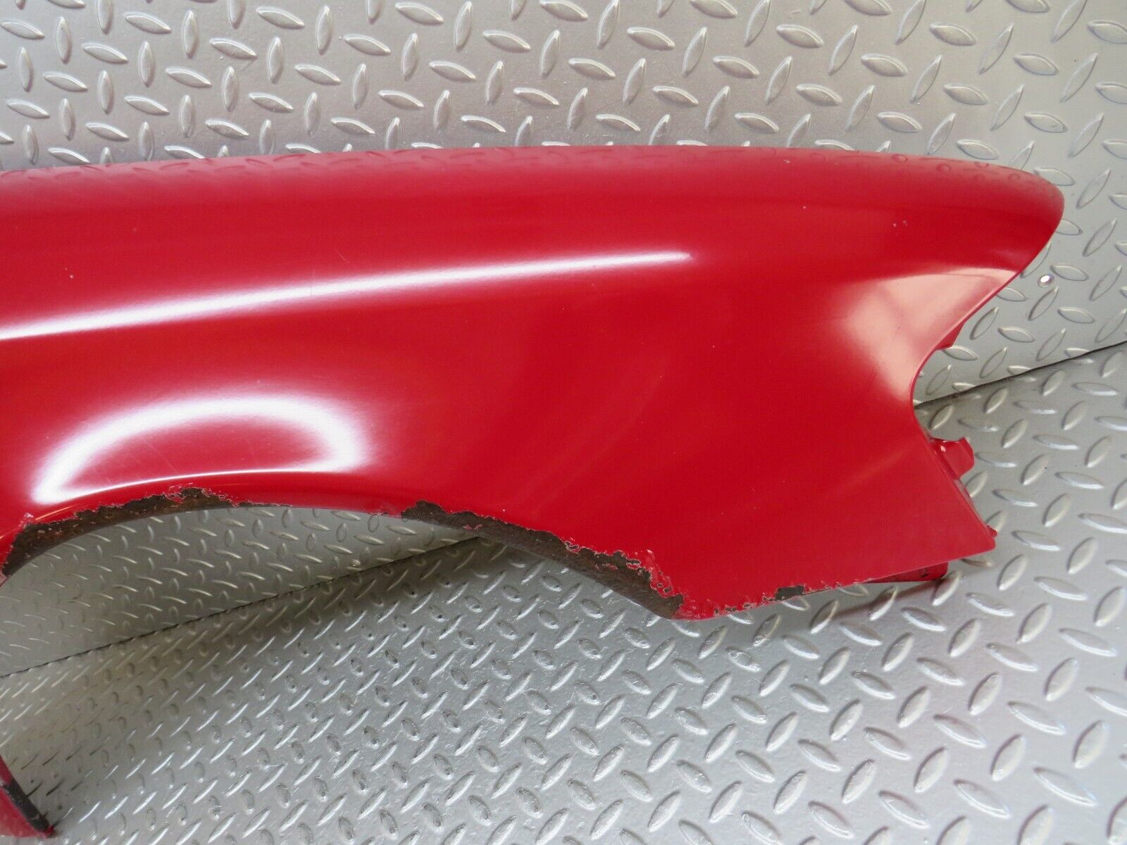 33369 Mercedes-Benz W202 C180 Front Right Fender Wing