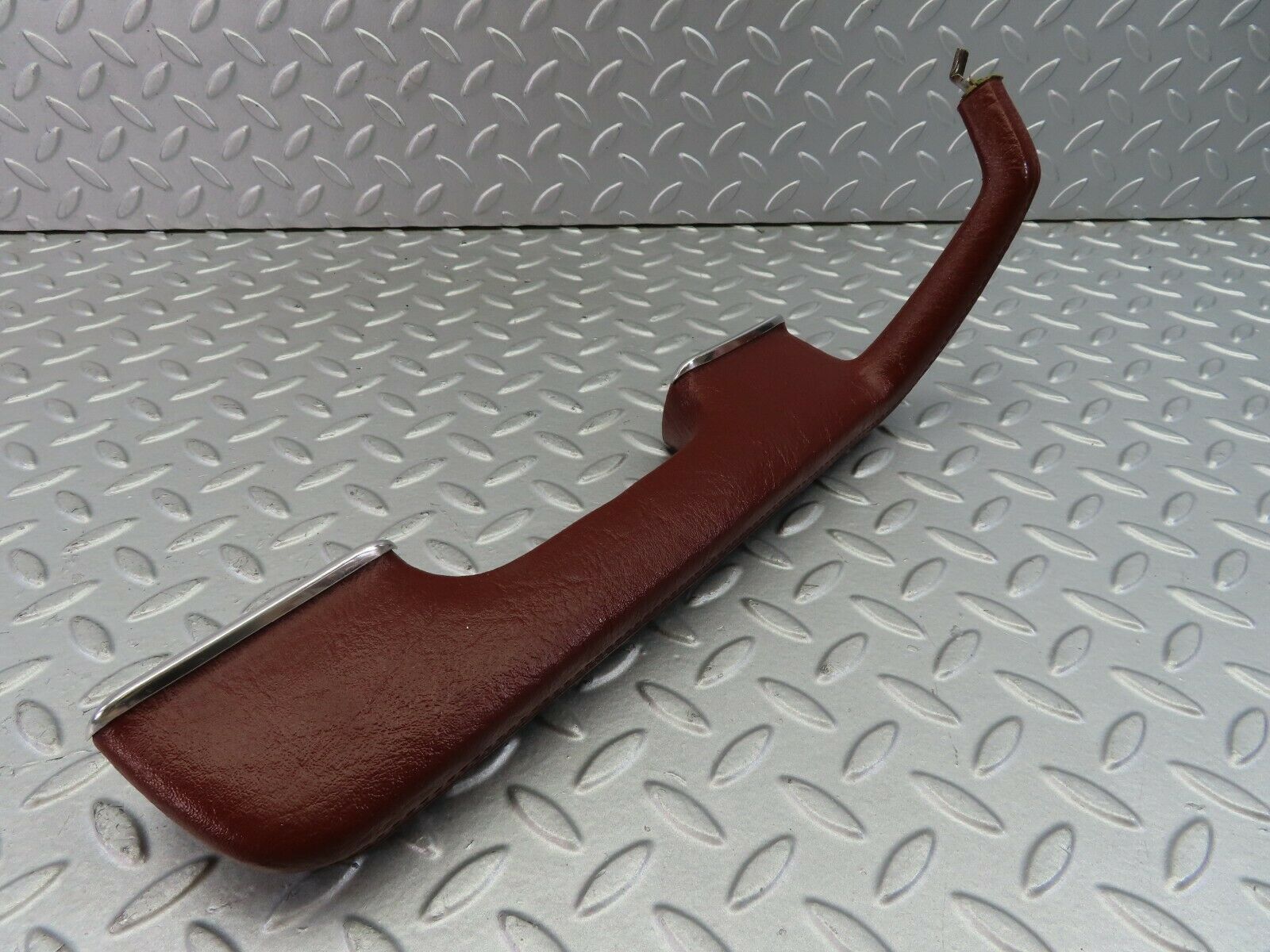 7582 Mercedes-Benz S123 230TE Wagon Interior Door Handle Front Left 1239701701