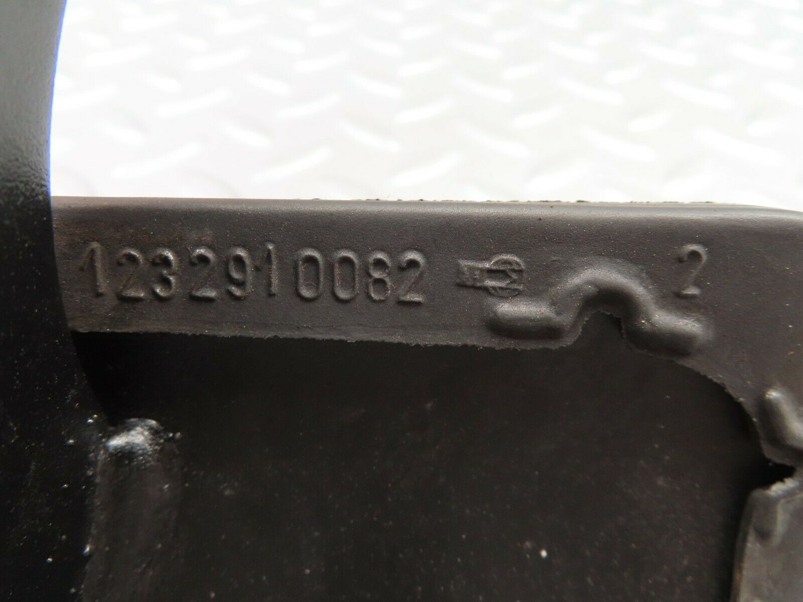 6376 Mercedes-Benz W126 380SE Brake Pedal With Rubber