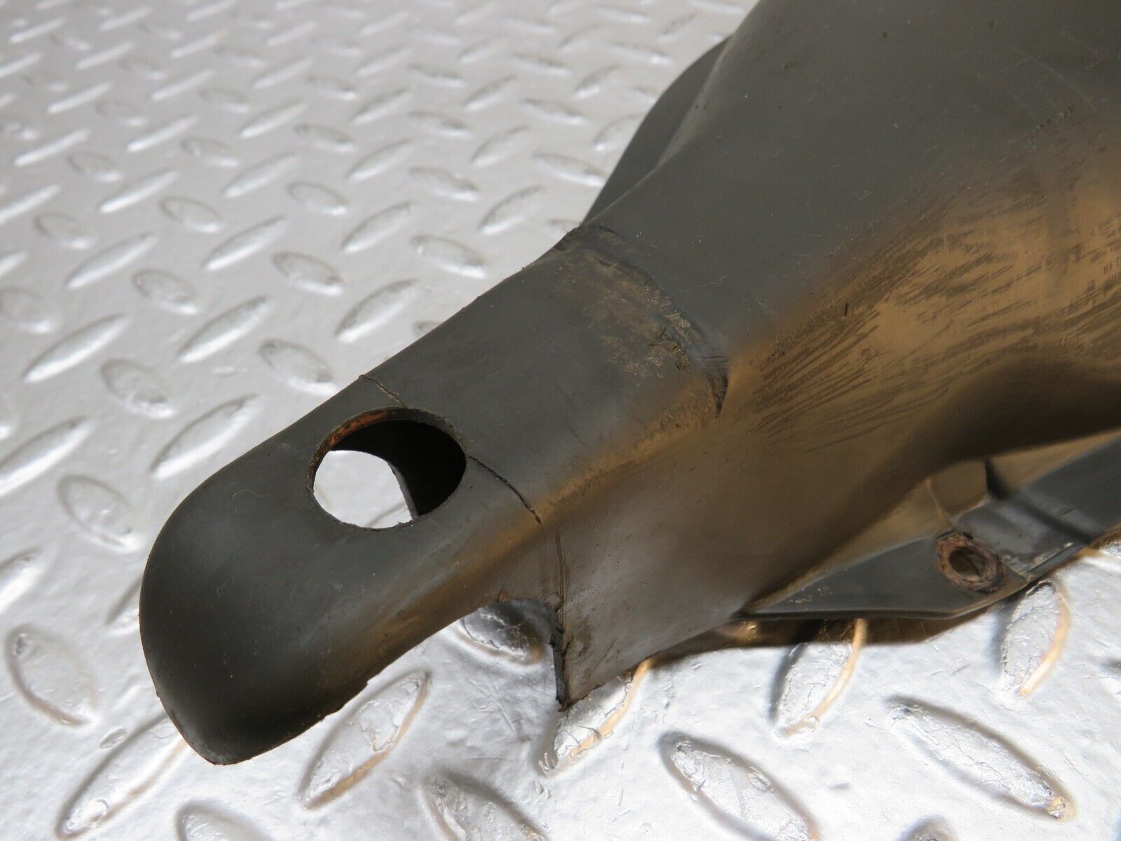30420 Mercedes-Benz W124 230E Rear Control Arm Cover  1293520188
