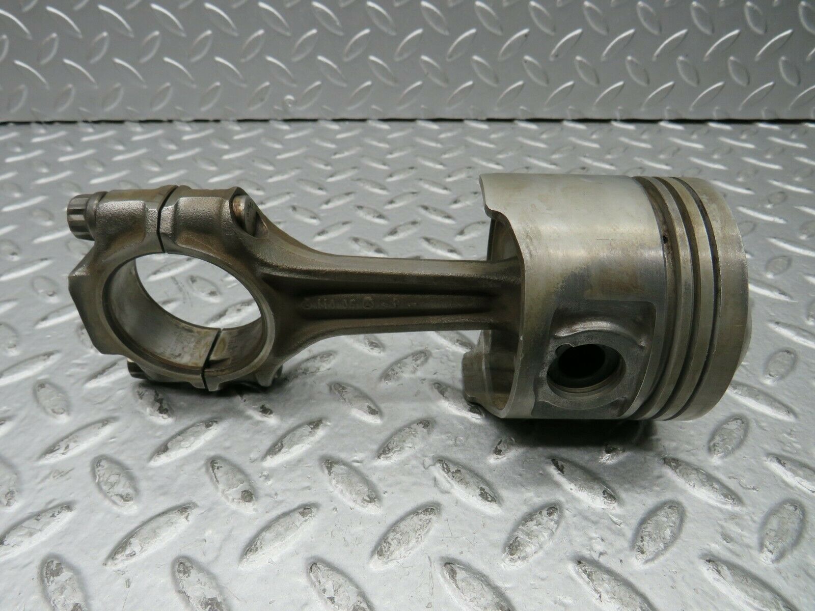 22205 Mercedes-Benz S123 280TE Piston With Connecting Rod 85.975 mm