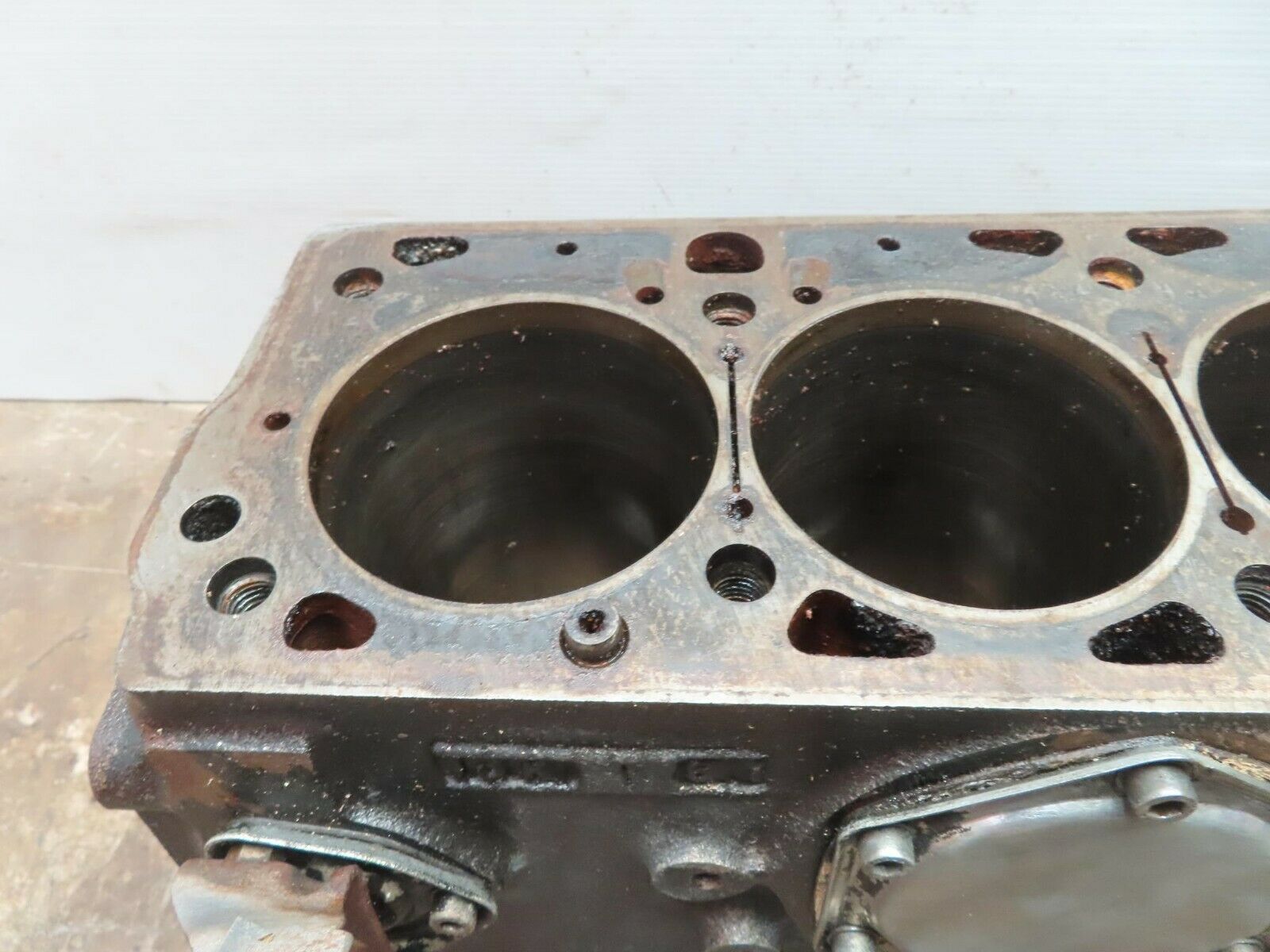 10190 Mercedes-Benz C123 280CE Coupe Engine Block 1100111101 M110.988