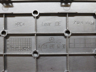 35111 Mercedes-Benz W221 Parcel Shelf Speaker Cover Trim 2216901430